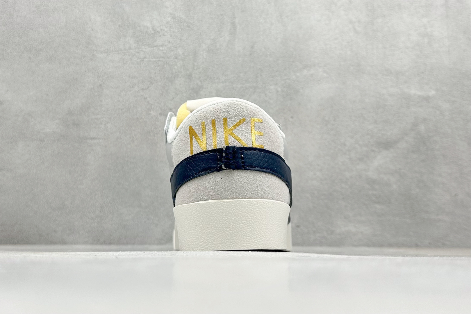 PG版Nike Blazer low 77 JUMBO 开括者大勾低帮休闲板鞋 FZ6773-100