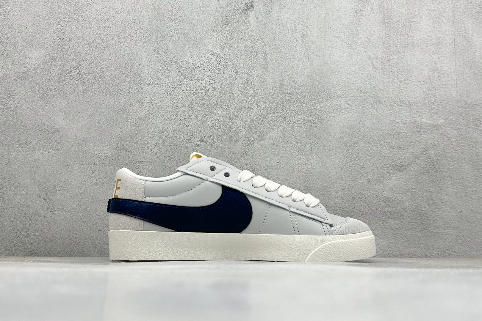 PG版Nike Blazer low 77 JUMBO 开括者大勾低帮休闲板鞋 FZ6773-100