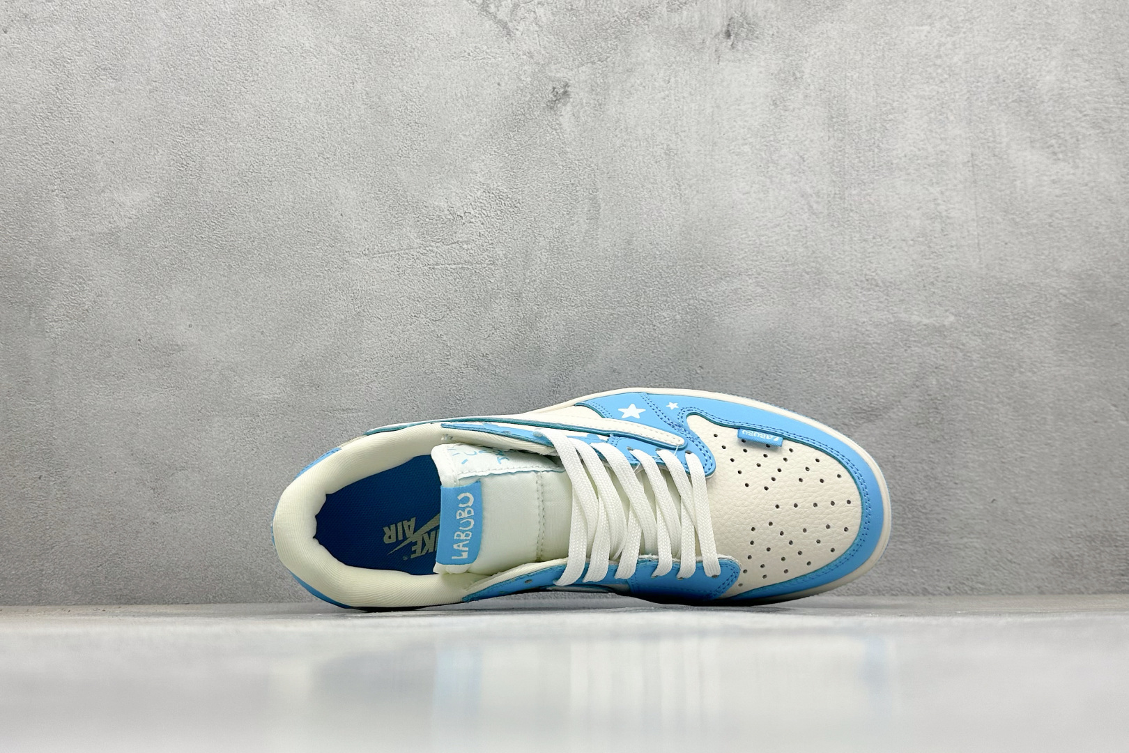 XC版Travis Scott x Nike Air Jordan 1 Low x LABUBU Air Jordan 1 Low 反转蓝白倒钩 DZ5899-022