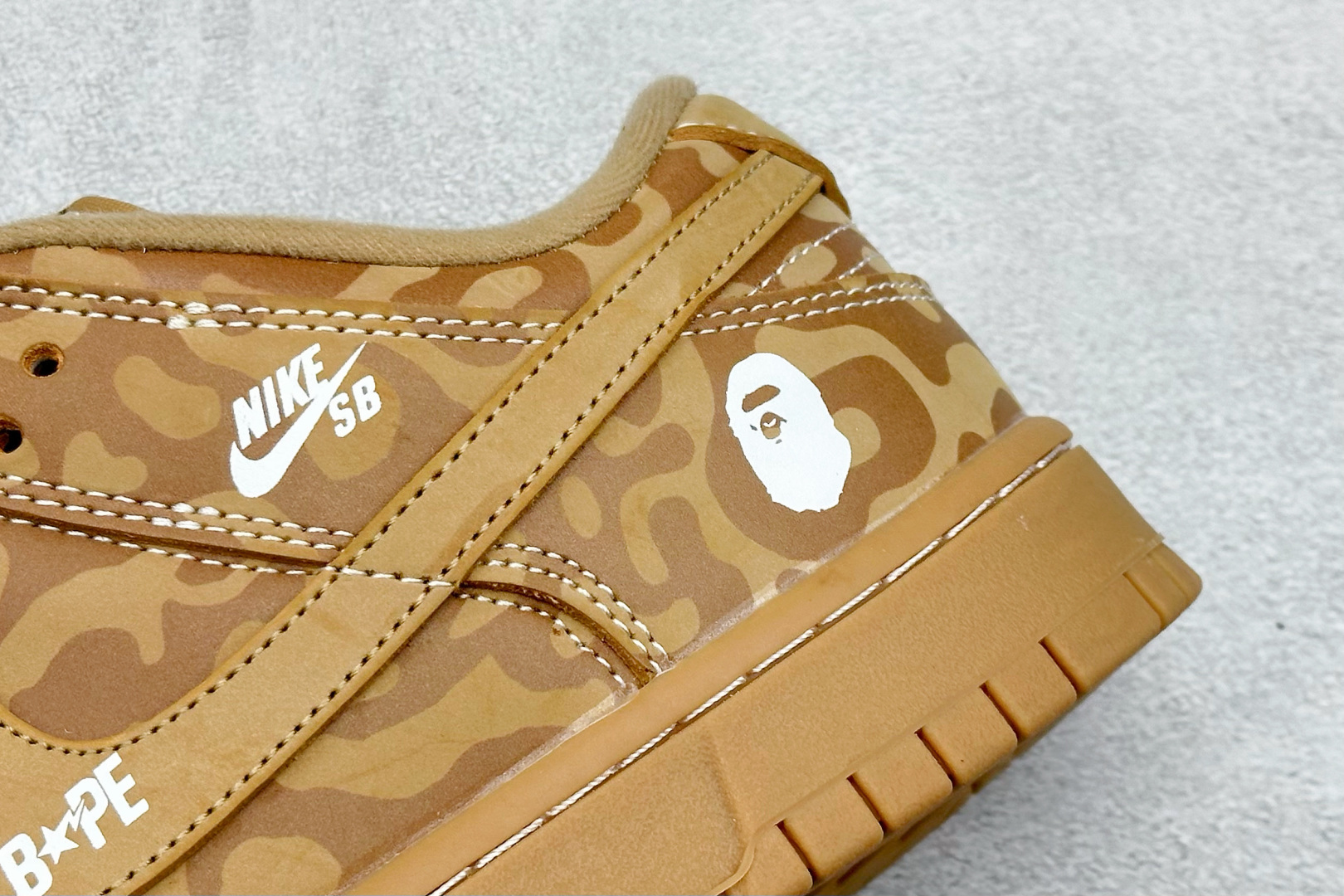 XC版Nike SB Dunk Low x BAPE 棕白小勾 LW1818-121