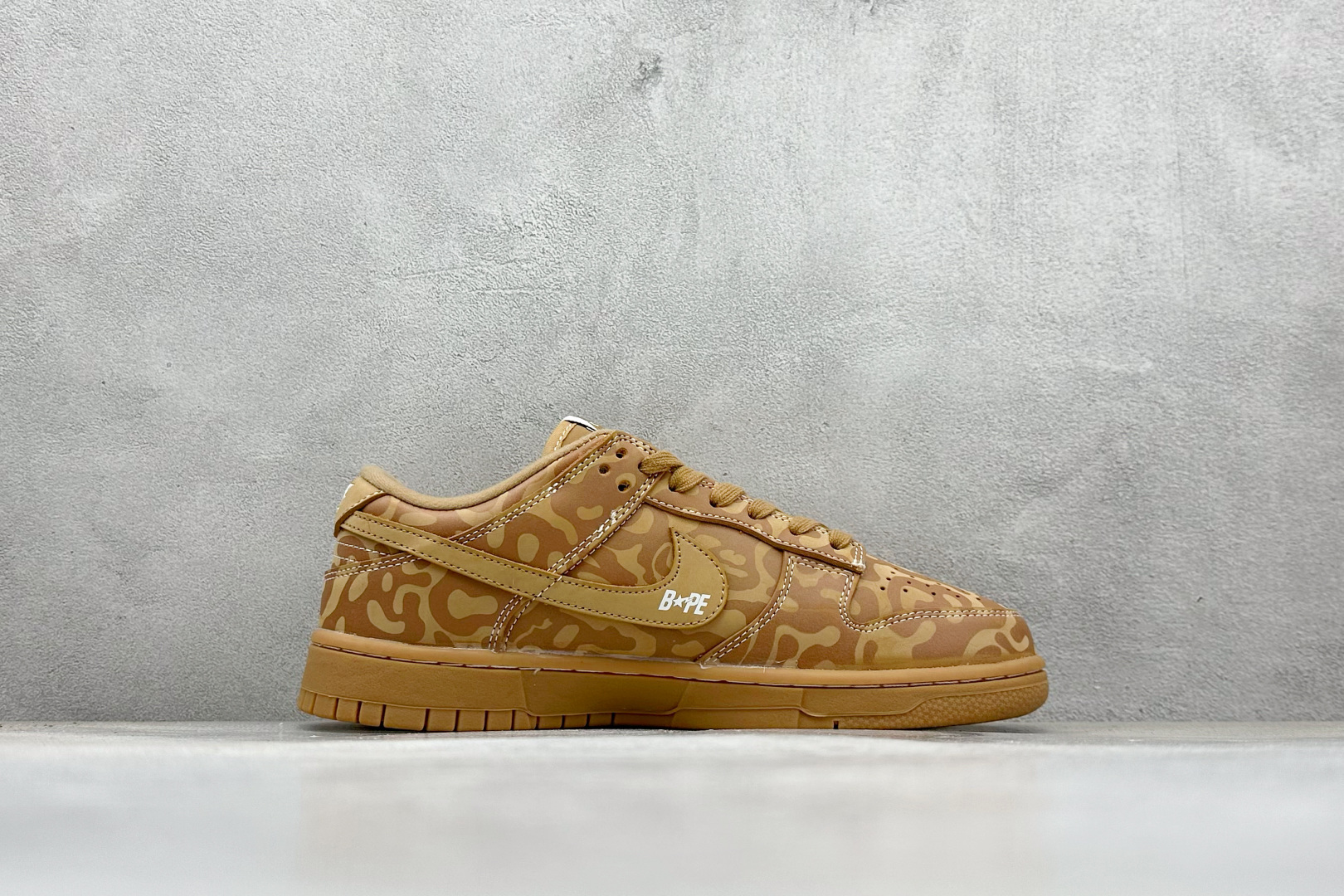 XC版Nike SB Dunk Low x BAPE 棕白小勾 LW1818-121