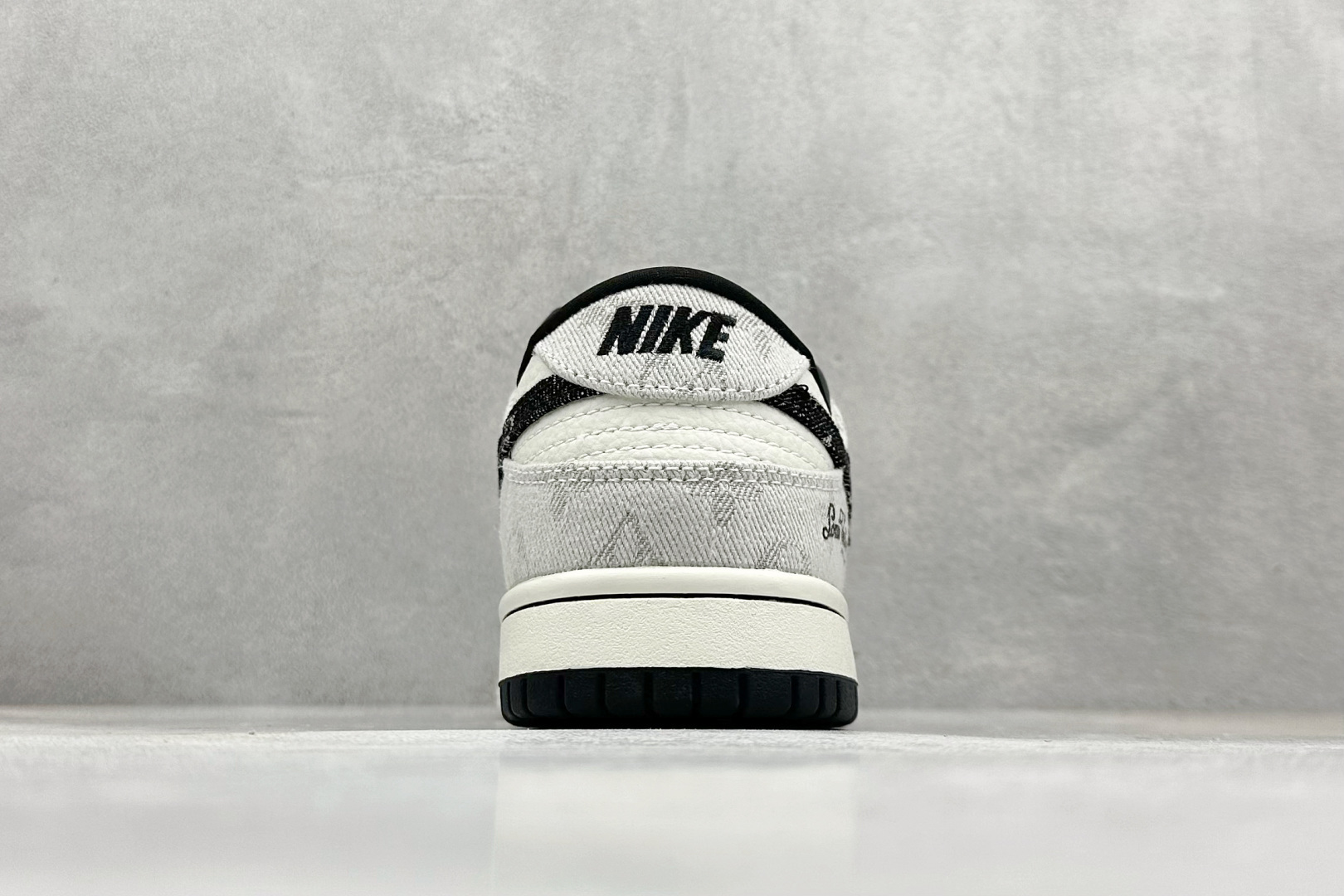 SC版Nike SB Dunk Low LV联名 黑灰牛仔 高端定制 低帮休闲板鞋 SC0601-473