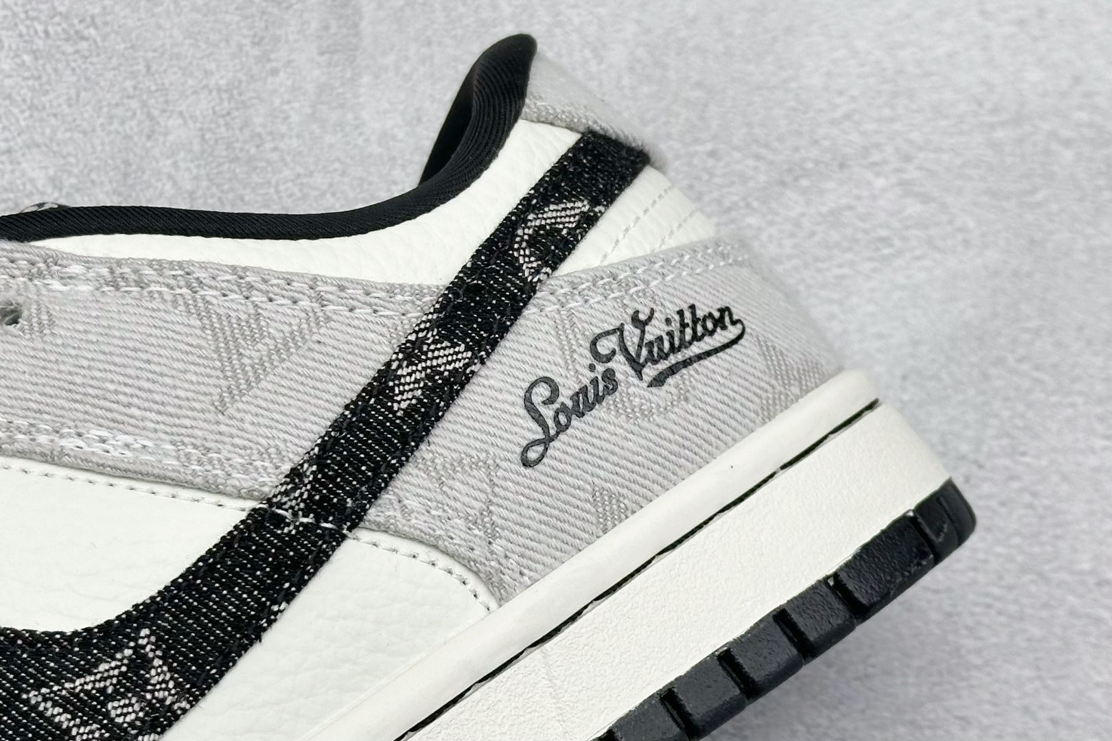 SC版Nike SB Dunk Low LV联名 黑灰牛仔 高端定制 低帮休闲板鞋 SC0601-473