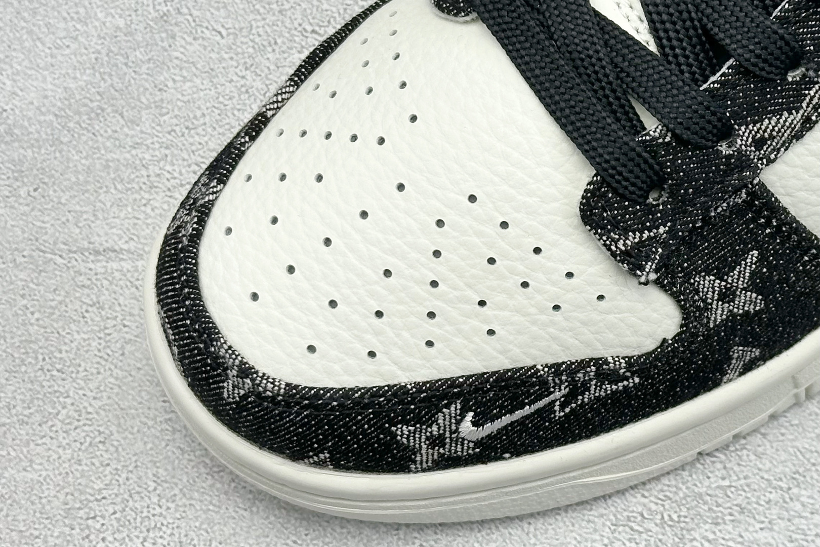 SC版Nike SB Dunk Low LV联名 黑灰牛仔 高端定制 低帮休闲板鞋 SC0601-473