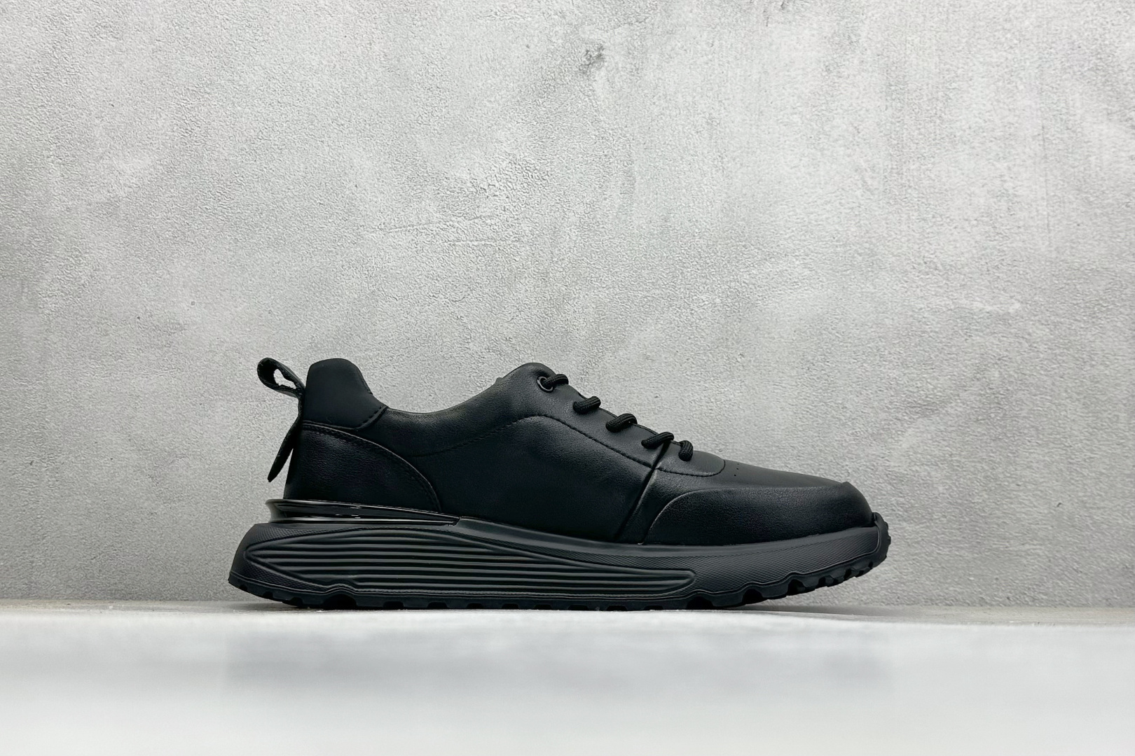 420 PRADA普拉达 厚底徽标系带运动休闲男鞋系列 3D936M