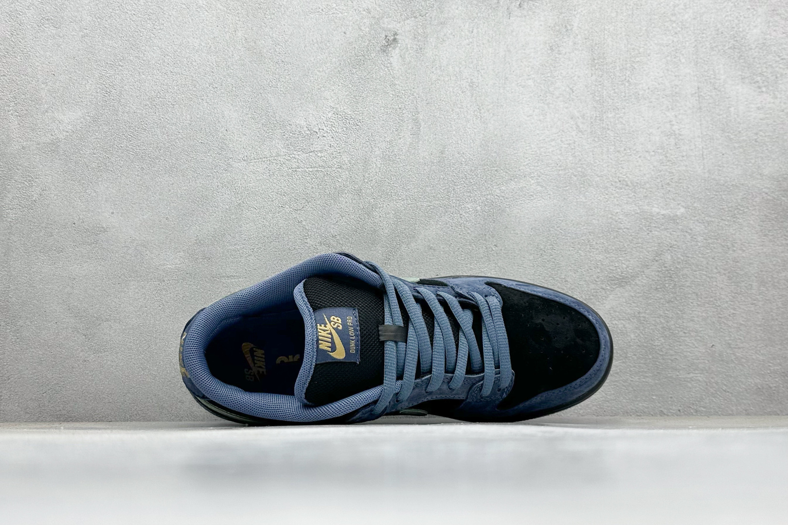 K版Nike Dunk SB “Smile” 绒面革 蓝黑 HF3063-002