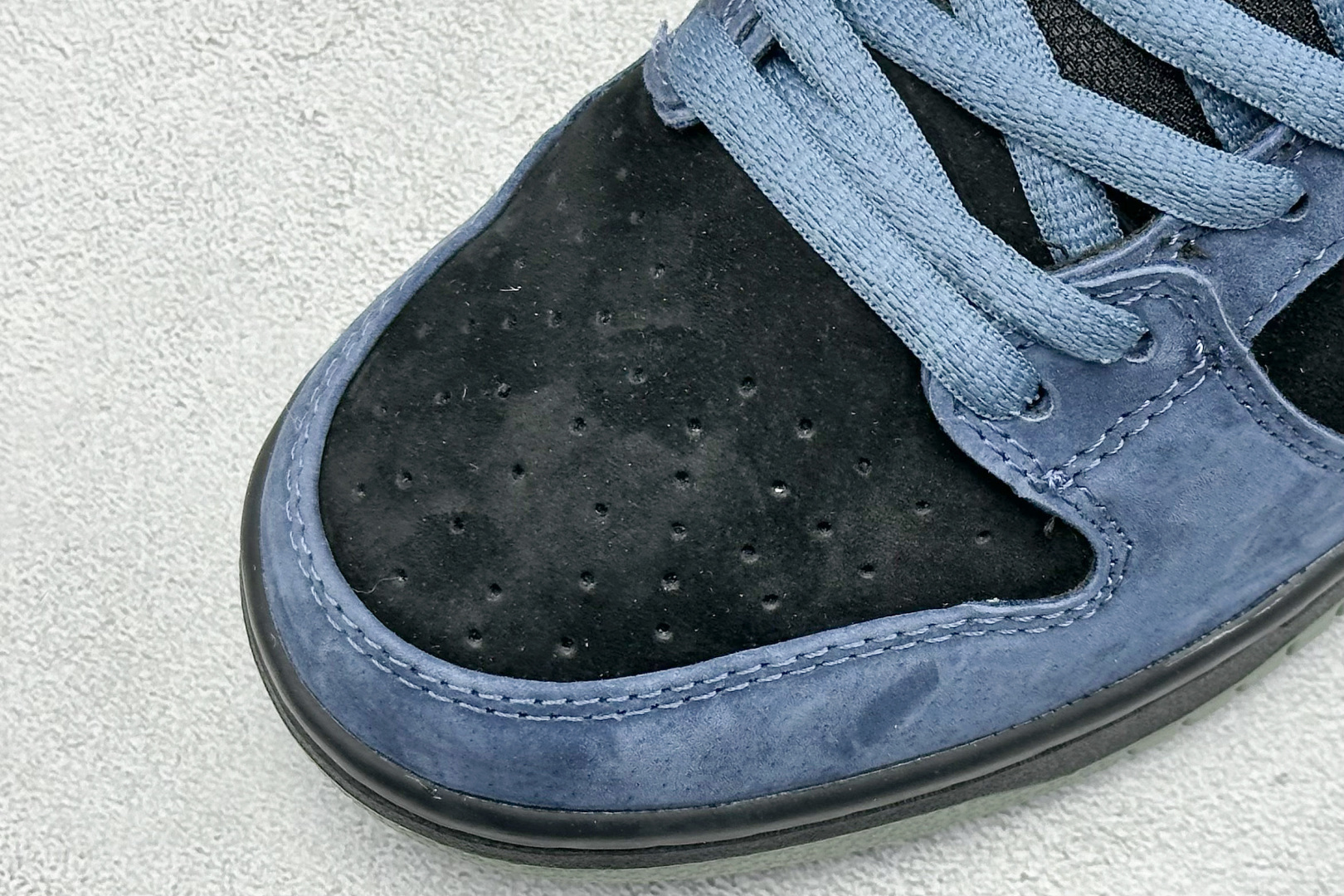 K版Nike Dunk SB “Smile” 绒面革 蓝黑 HF3063-002