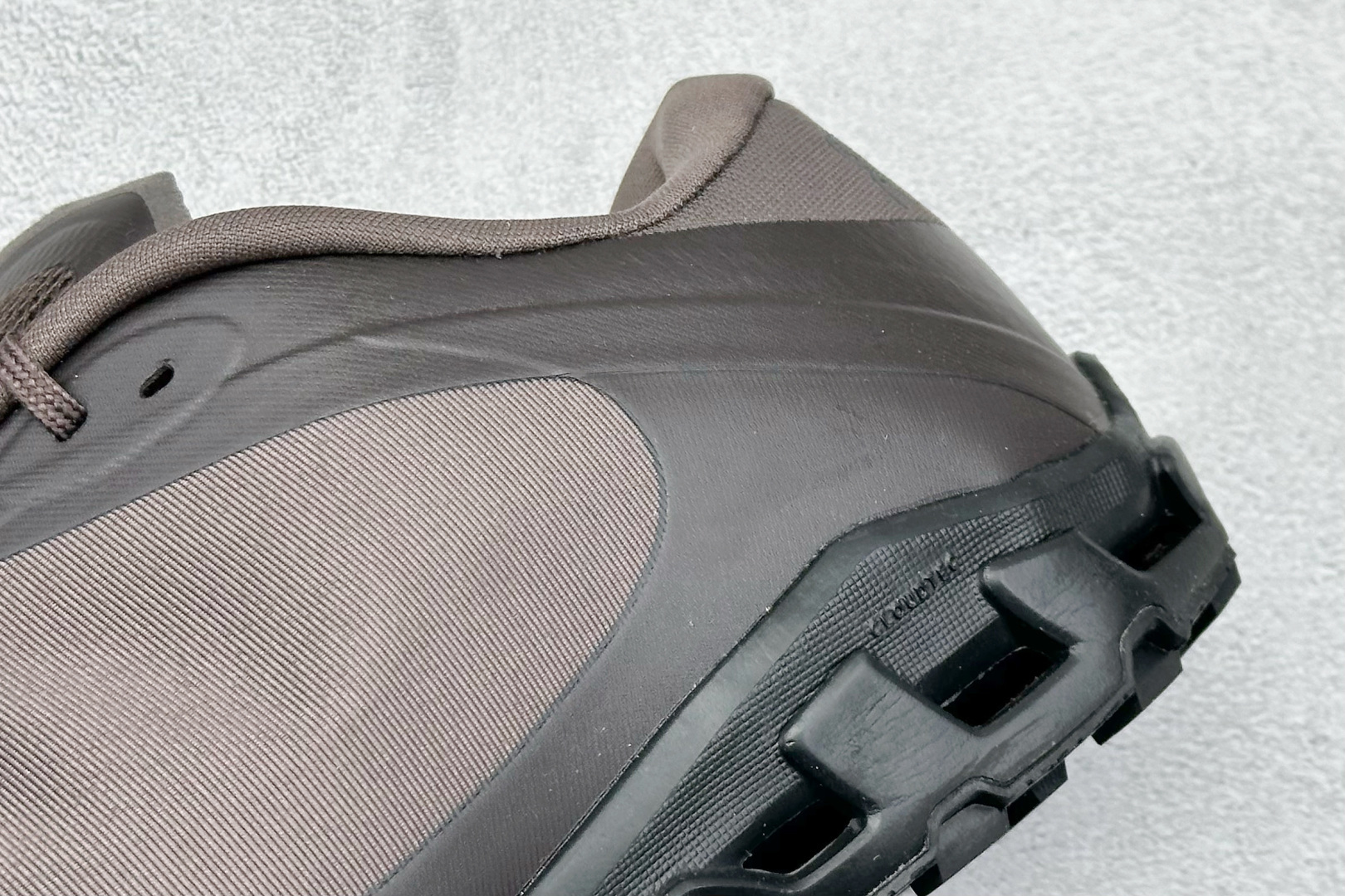 240 PO ARCHIVE FACTION (PAF) x On昂跑 Cloudventure Peak 舒适百搭耐磨 低帮 休闲跑步鞋 3ME3065