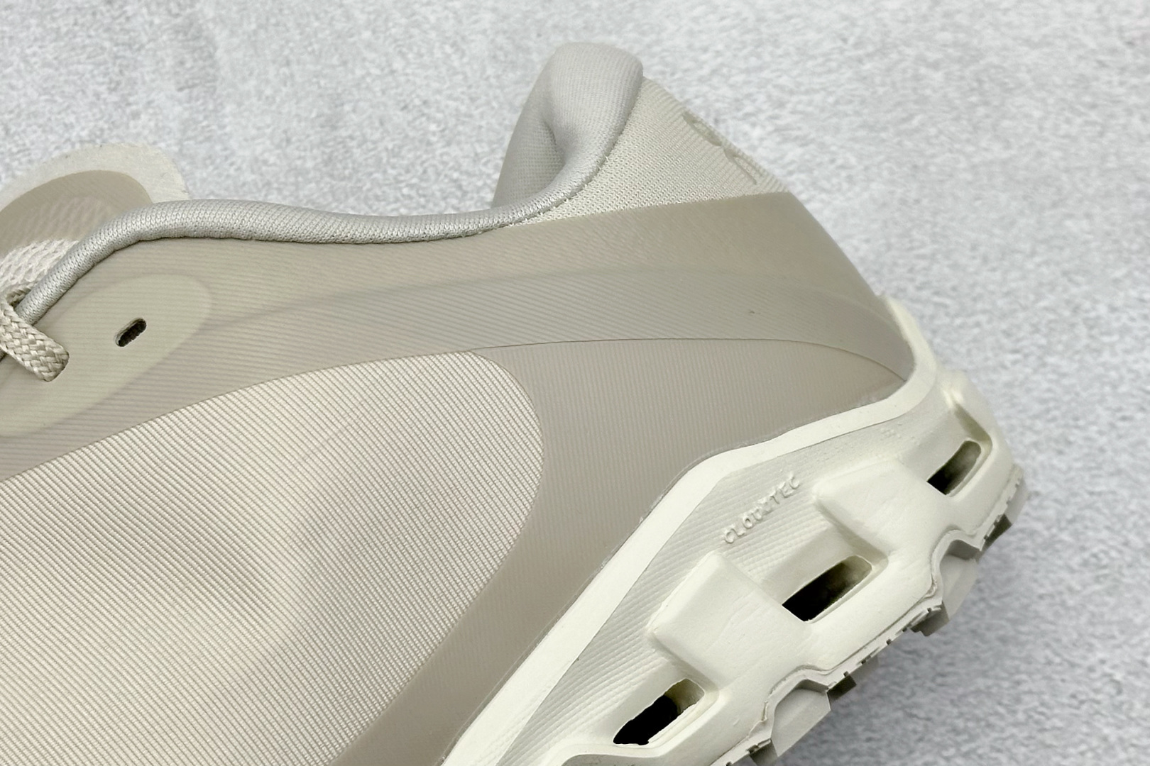 240 PO ARCHIVE FACTION (PAF) x On昂跑 Cloudventure Peak 舒适百搭耐磨 低帮 休闲跑步鞋 3ME3065