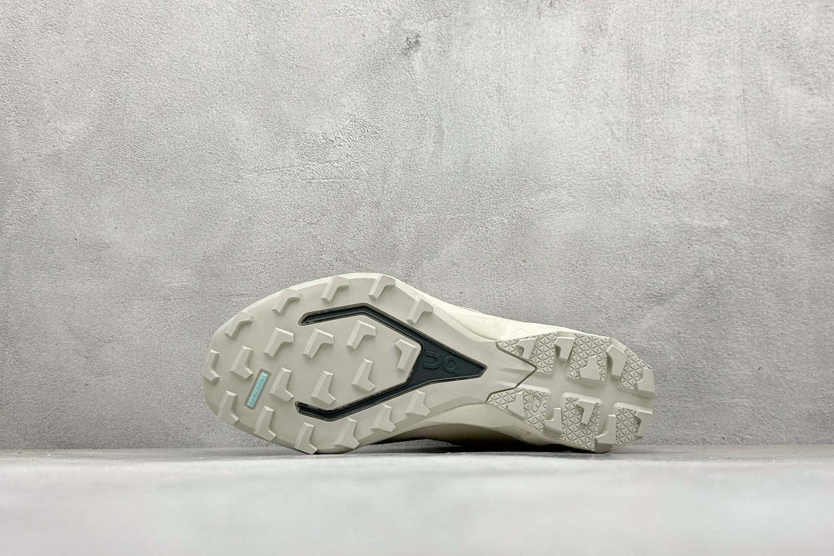 240 PO ARCHIVE FACTION (PAF) x On昂跑 Cloudventure Peak 舒适百搭耐磨 低帮 休闲跑步鞋 3ME3065