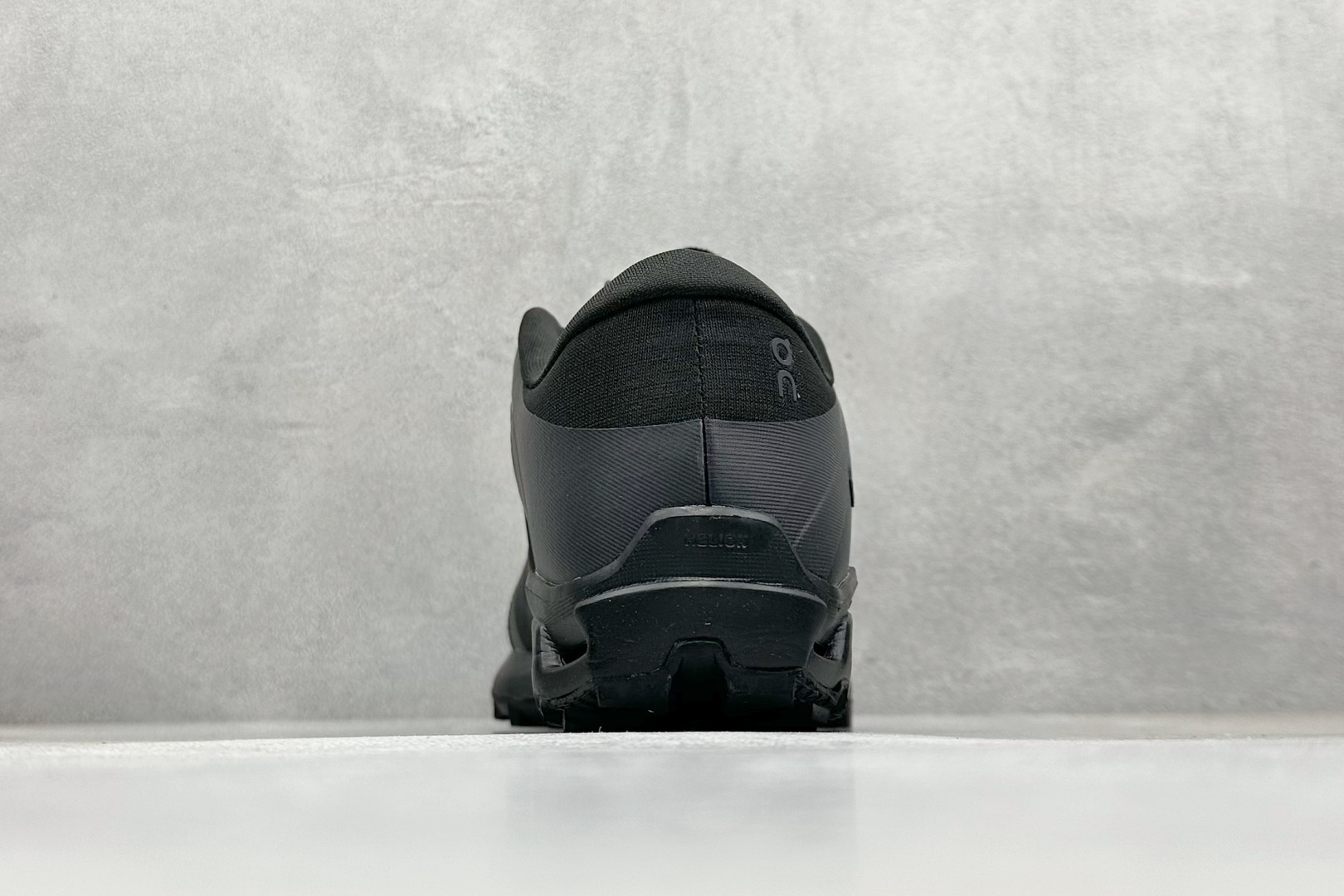 240 PO ARCHIVE FACTION (PAF) x On昂跑 Cloudventure Peak 舒适百搭耐磨 低帮 休闲跑步鞋 3ME30650485