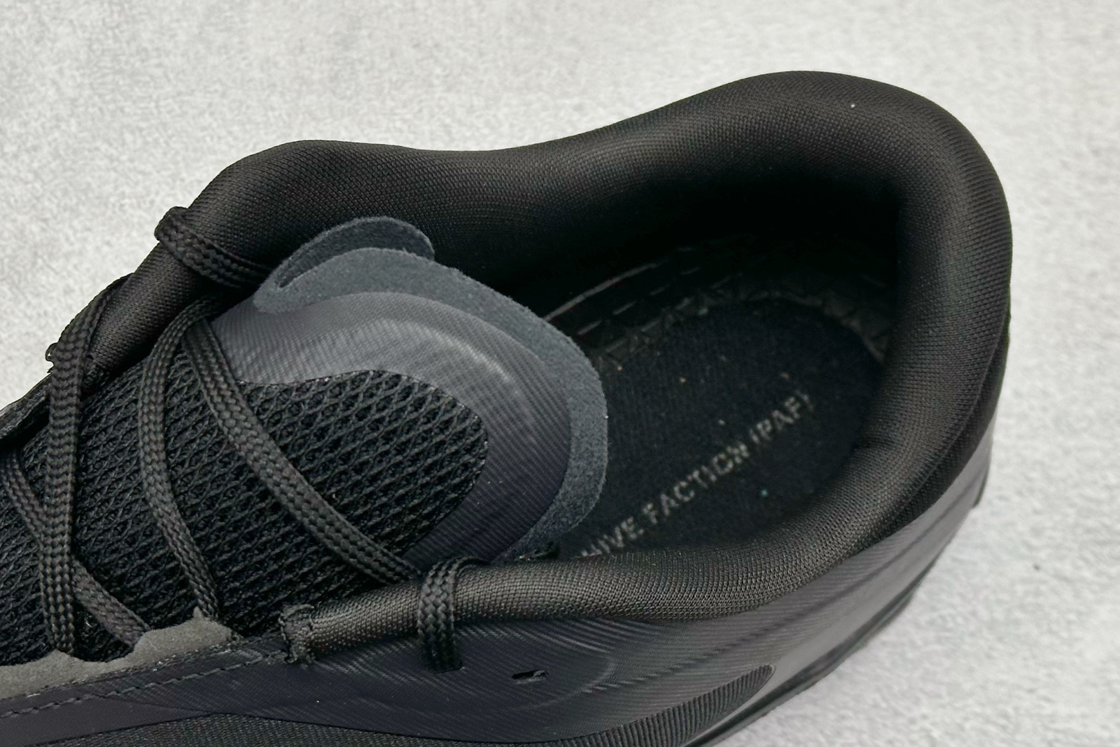 240 PO ARCHIVE FACTION (PAF) x On昂跑 Cloudventure Peak 舒适百搭耐磨 低帮 休闲跑步鞋 3ME30650485