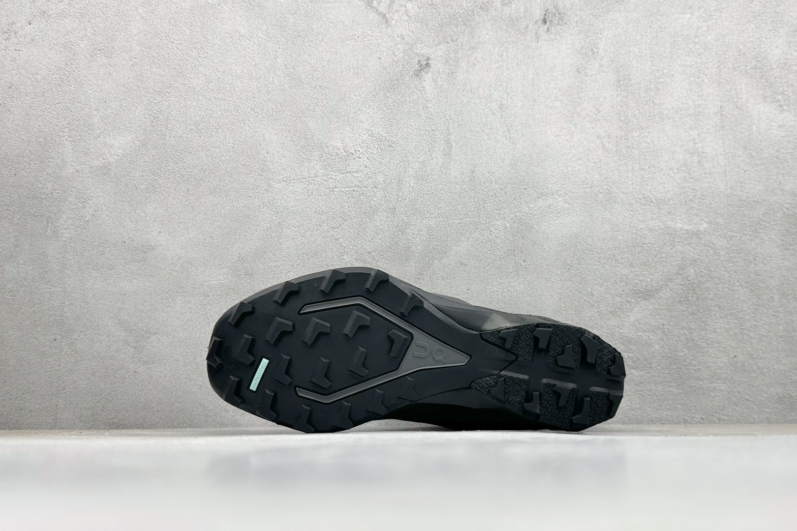 240 PO ARCHIVE FACTION (PAF) x On昂跑 Cloudventure Peak 舒适百搭耐磨 低帮 休闲跑步鞋 3ME30650485