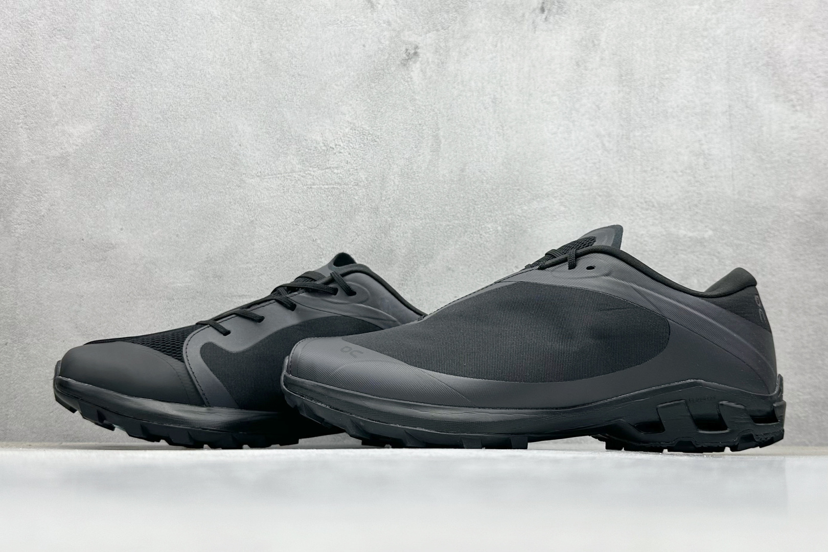 240 PO ARCHIVE FACTION (PAF) x On昂跑 Cloudventure Peak 舒适百搭耐磨 低帮 休闲跑步鞋 3ME30650485