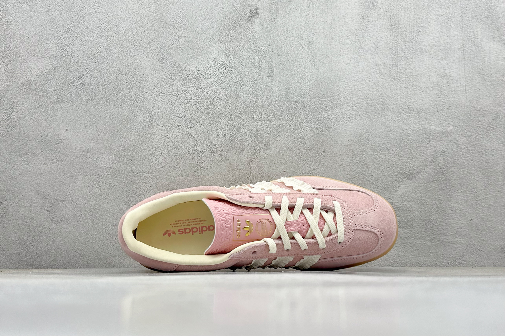 Adidas Originals Gazelle Indoor三叶草复古休闲防滑耐磨低帮板鞋 JS1413-Top High Quatity Cheap Sneakers Fashion Clothing Clothes Bags handbags Shoes of all Brand wholesale With The best Quality And Beautiful Price from China Factory Chinese suppliers wholesaler seller Adidas Originals Gazelle Indoor三叶草复古休闲防滑耐磨低帮板鞋 JS1413