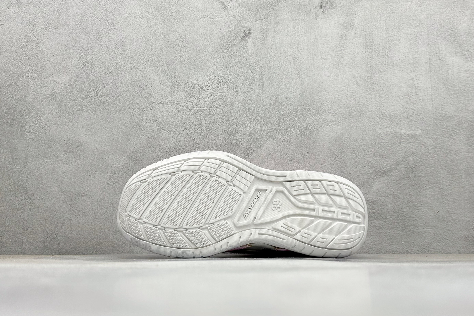 400 OK版Balenciaga Hamptons Worn-Out 巴黎世家十八18代 涤纶（聚酯纤维）牛皮革 圆头系带 低帮 生活休闲鞋板鞋