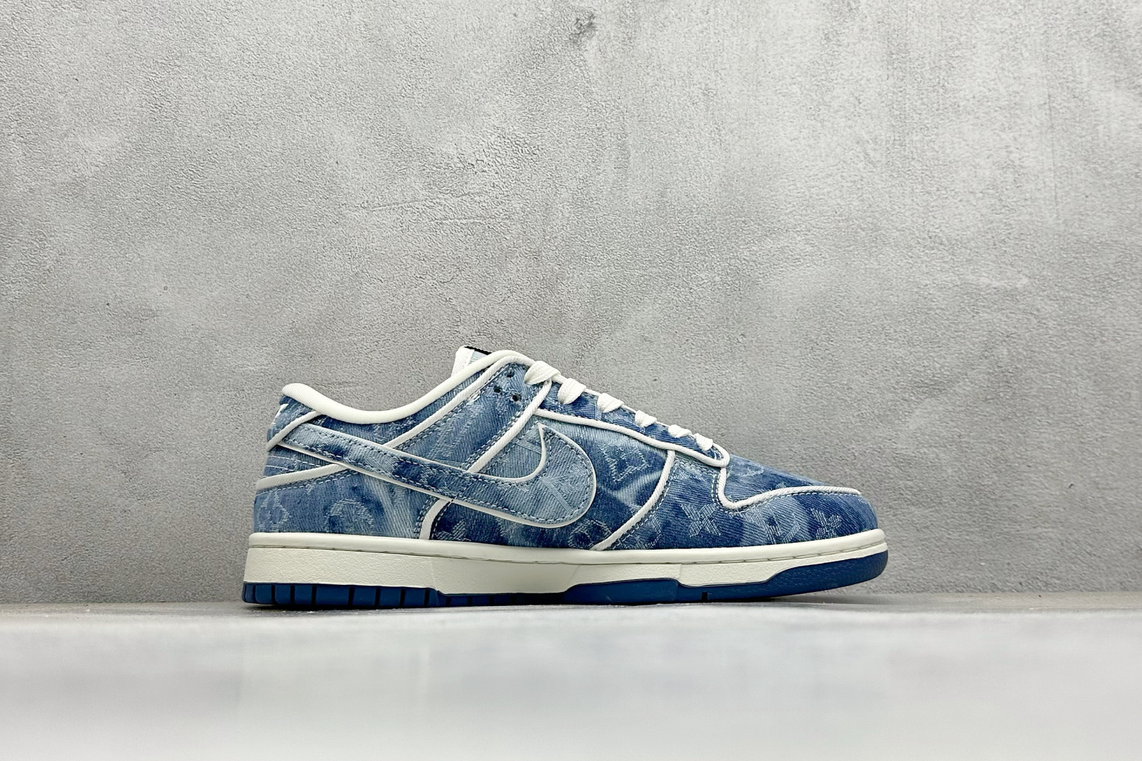 SC版Nike SB Dunk Low LV联名 淡蓝牛仔 周年高端定制 低帮休闲板鞋 SC0601-468