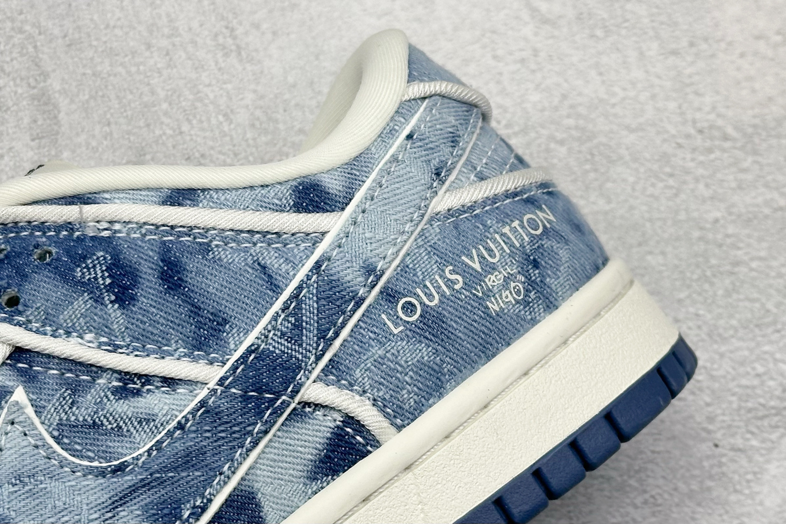 SC版Nike SB Dunk Low LV联名 淡蓝牛仔 周年高端定制 低帮休闲板鞋 SC0601-468