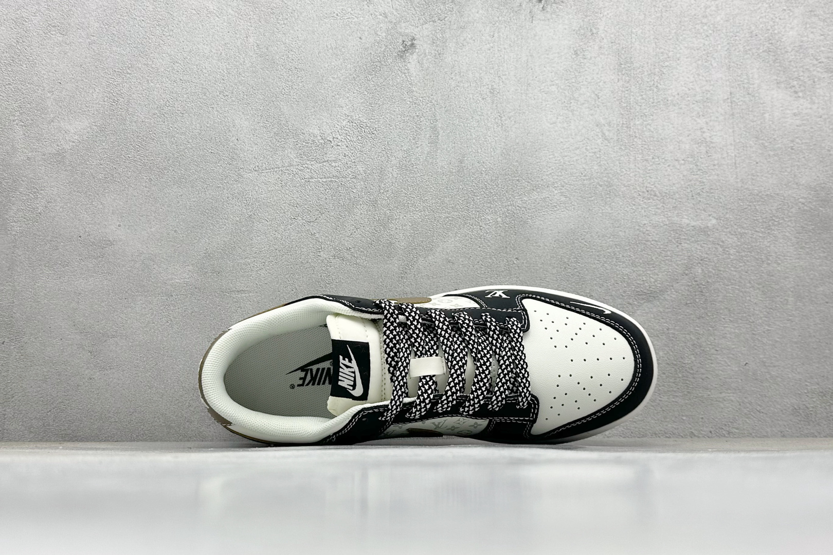 280 XC版Nike SB Dunk Low“ LV联名——双拼印花” 周年高端定制 低帮休闲板鞋 CS1688-130