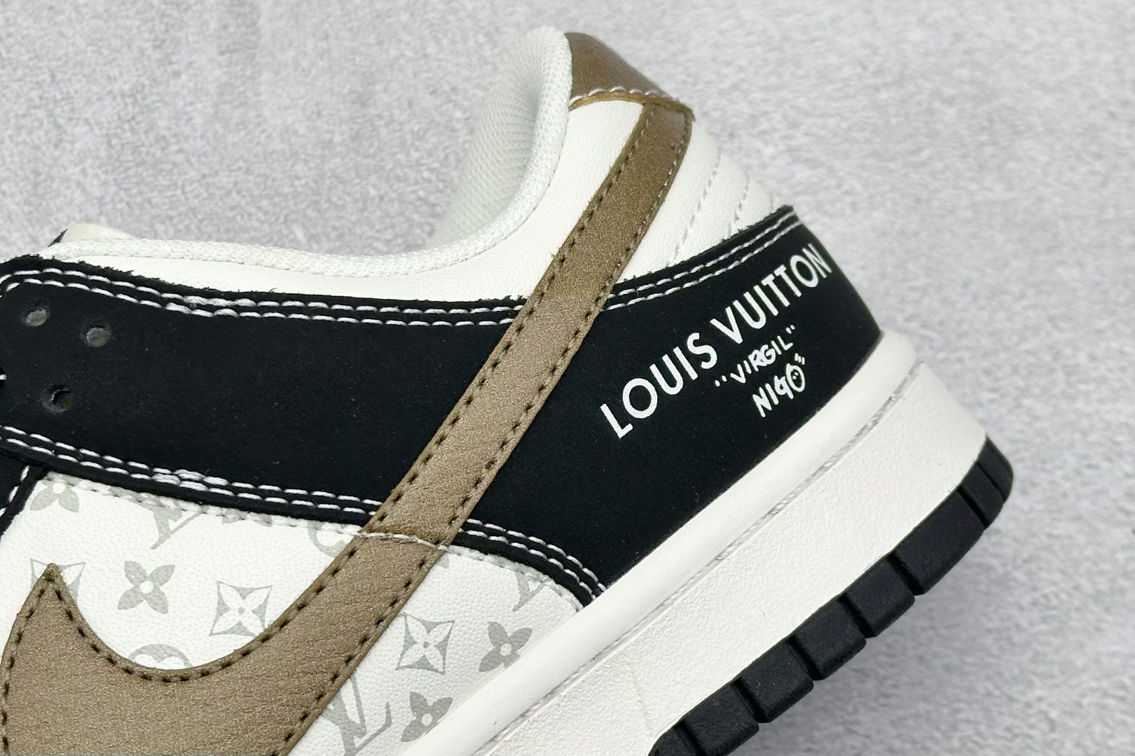 280 XC版Nike SB Dunk Low“ LV联名——双拼印花” 周年高端定制 低帮休闲板鞋 CS1688-130