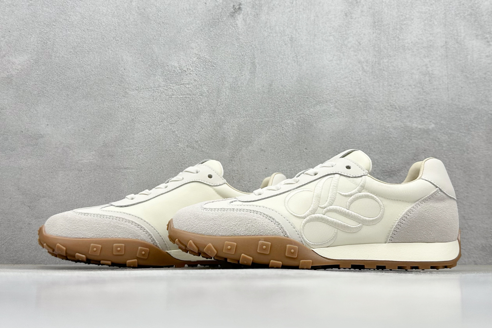 220 真美诗joypeace 小彩蛋 city walk选手 时尚单品 精美花纹刺绣 防滑棋盘厚底 德训鞋 阿甘鞋低帮生活休闲鞋