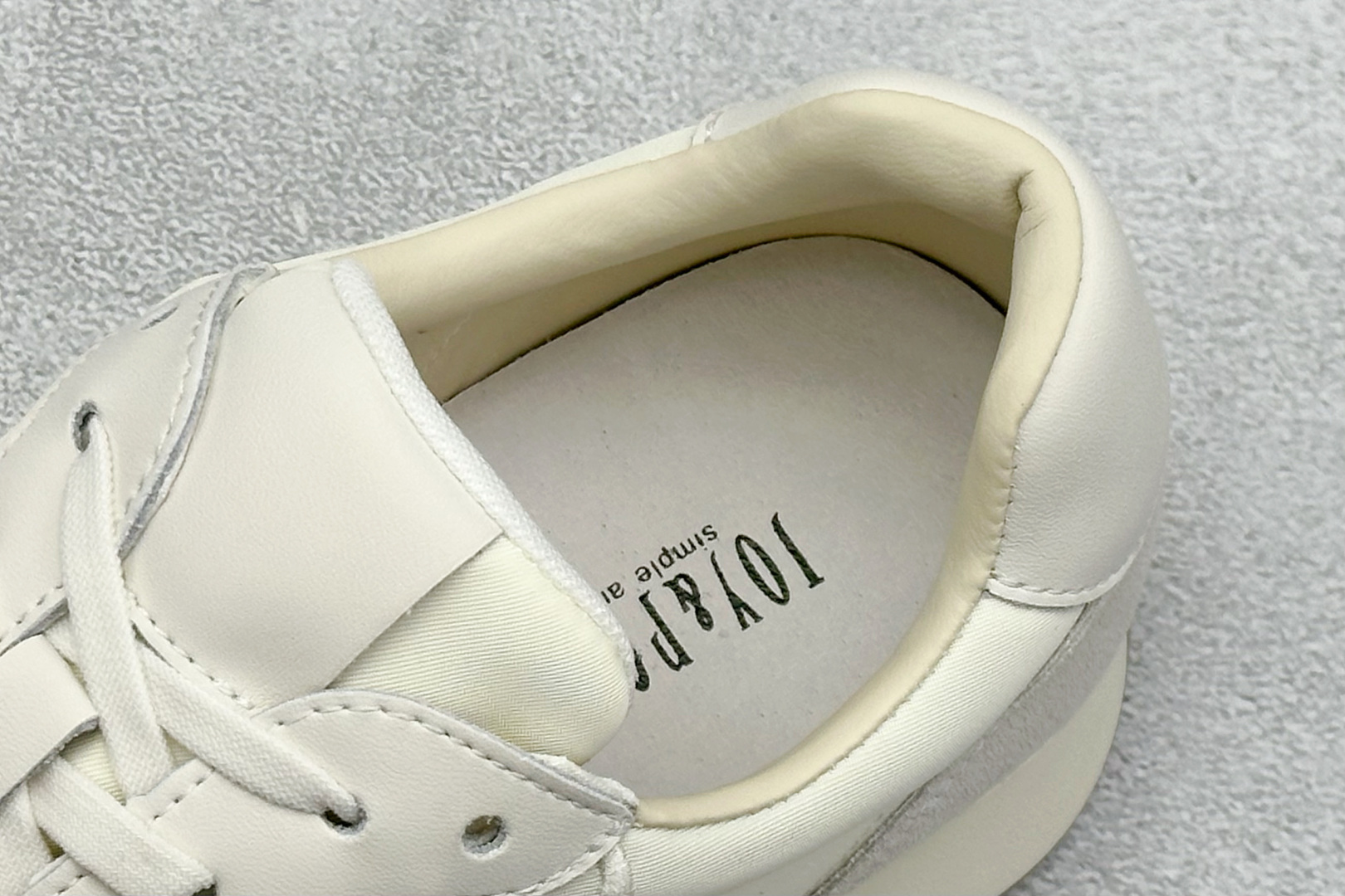 220 真美诗joypeace 小彩蛋 city walk选手 时尚单品 精美花纹刺绣 防滑棋盘厚底 德训鞋 阿甘鞋低帮生活休闲鞋