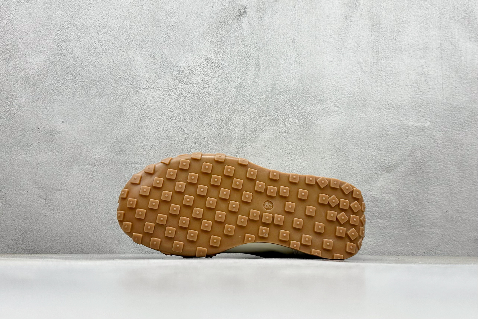 220 真美诗joypeace 小彩蛋 city walk选手 时尚单品 精美花纹刺绣 防滑棋盘厚底 德训鞋 阿甘鞋低帮生活休闲鞋