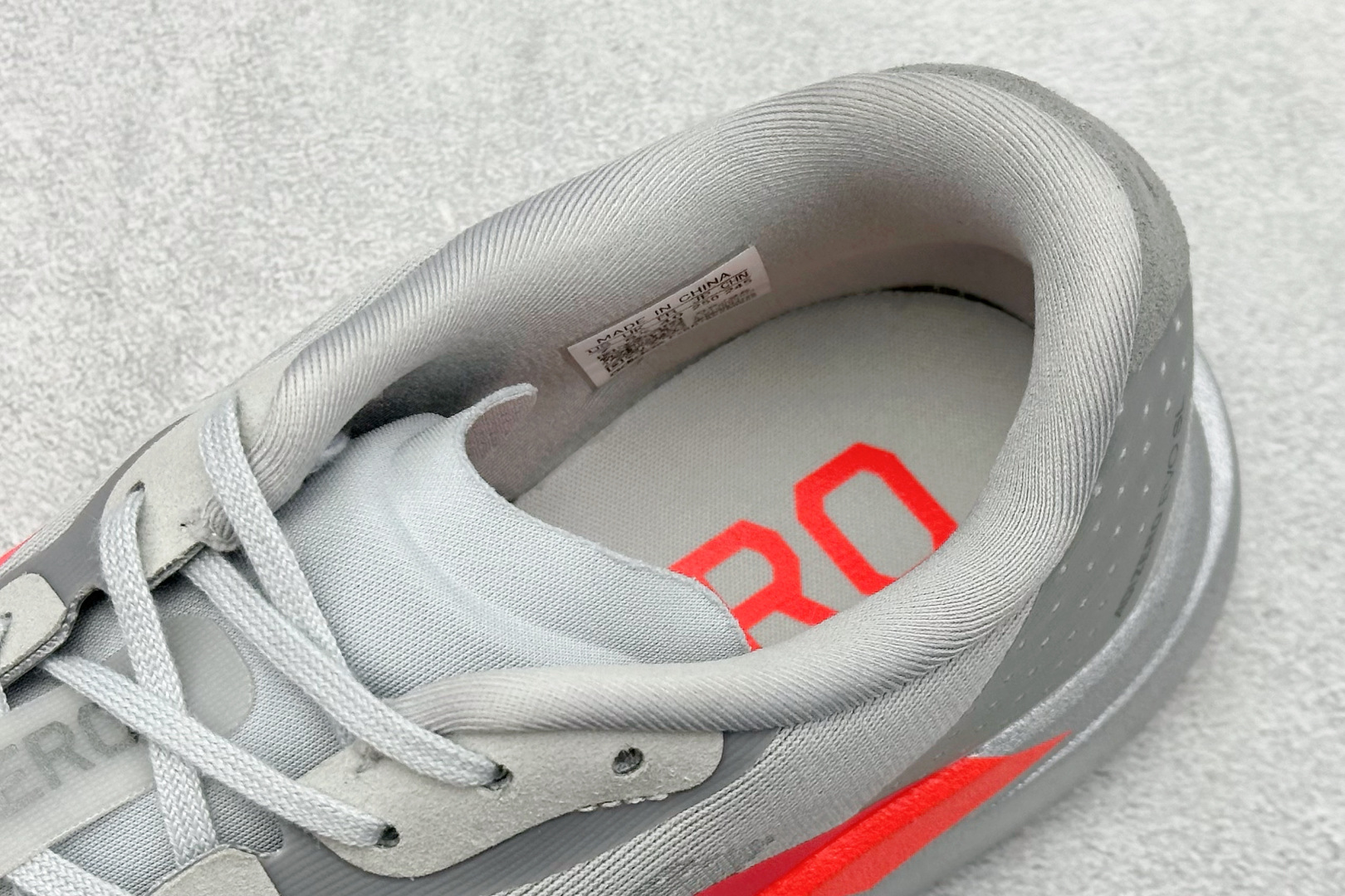 AD Adizero Evo SL 阿迪超轻透气缓震跑鞋 KI3381-Top High Quatity Cheap Sneakers Fashion Clothing Clothes Bags handbags Shoes of all Brand wholesale With The best Quality And Beautiful Price from China Factory Chinese suppliers wholesaler seller AD Adizero Evo SL 阿迪超轻透气缓震跑鞋 KI3381