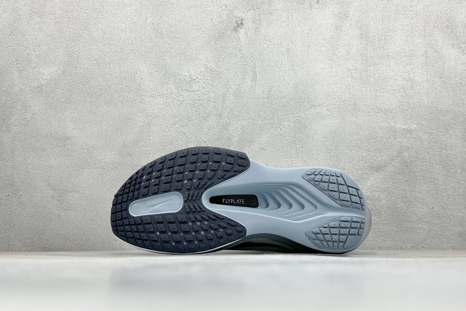 220 Nike Zoom Fly 6 耐克超弹轻盈跑步鞋 FN8454-104