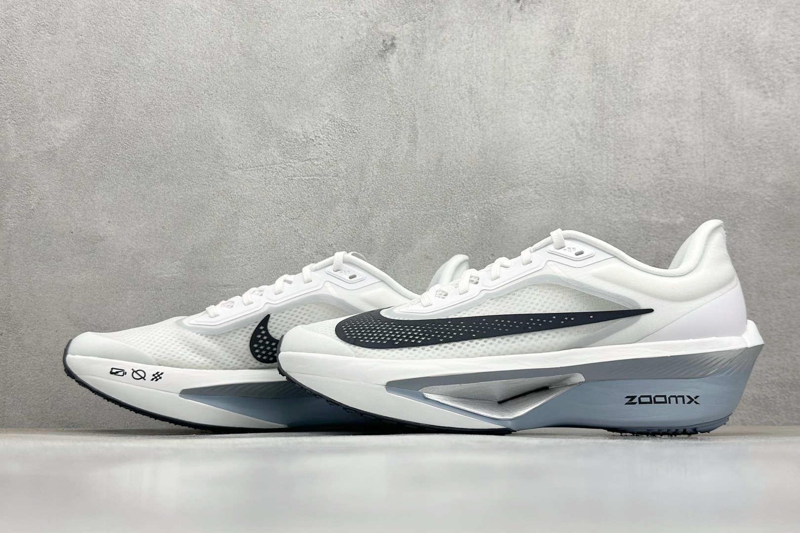 220 Nike Zoom Fly 6 耐克超弹轻盈跑步鞋 FN8454-104