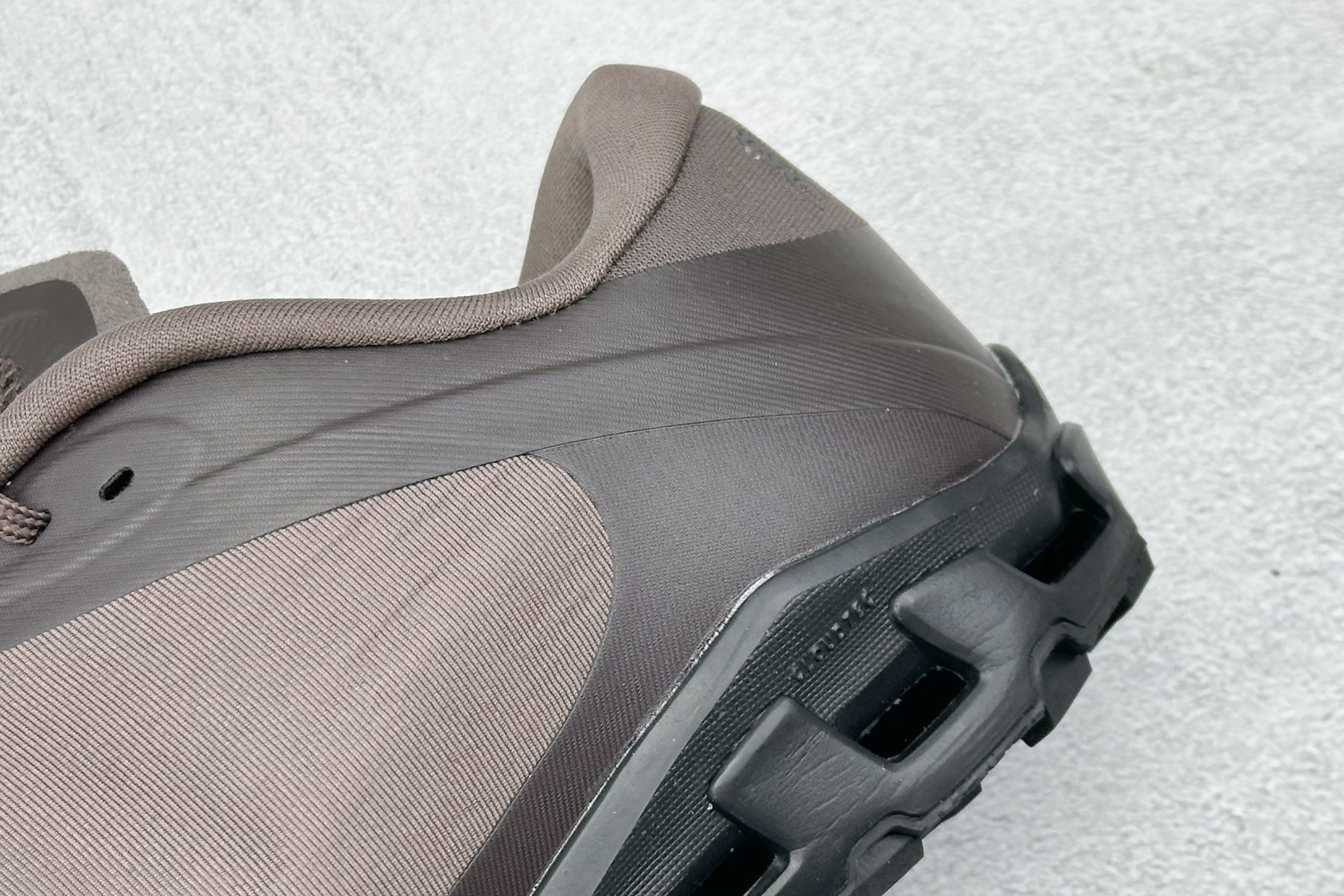 240 GX版PO ARCHIVE FACTION (PAF) x On昂跑 Cloudventure Peak 舒适百搭耐磨 低帮 休闲跑步鞋 3ME3065