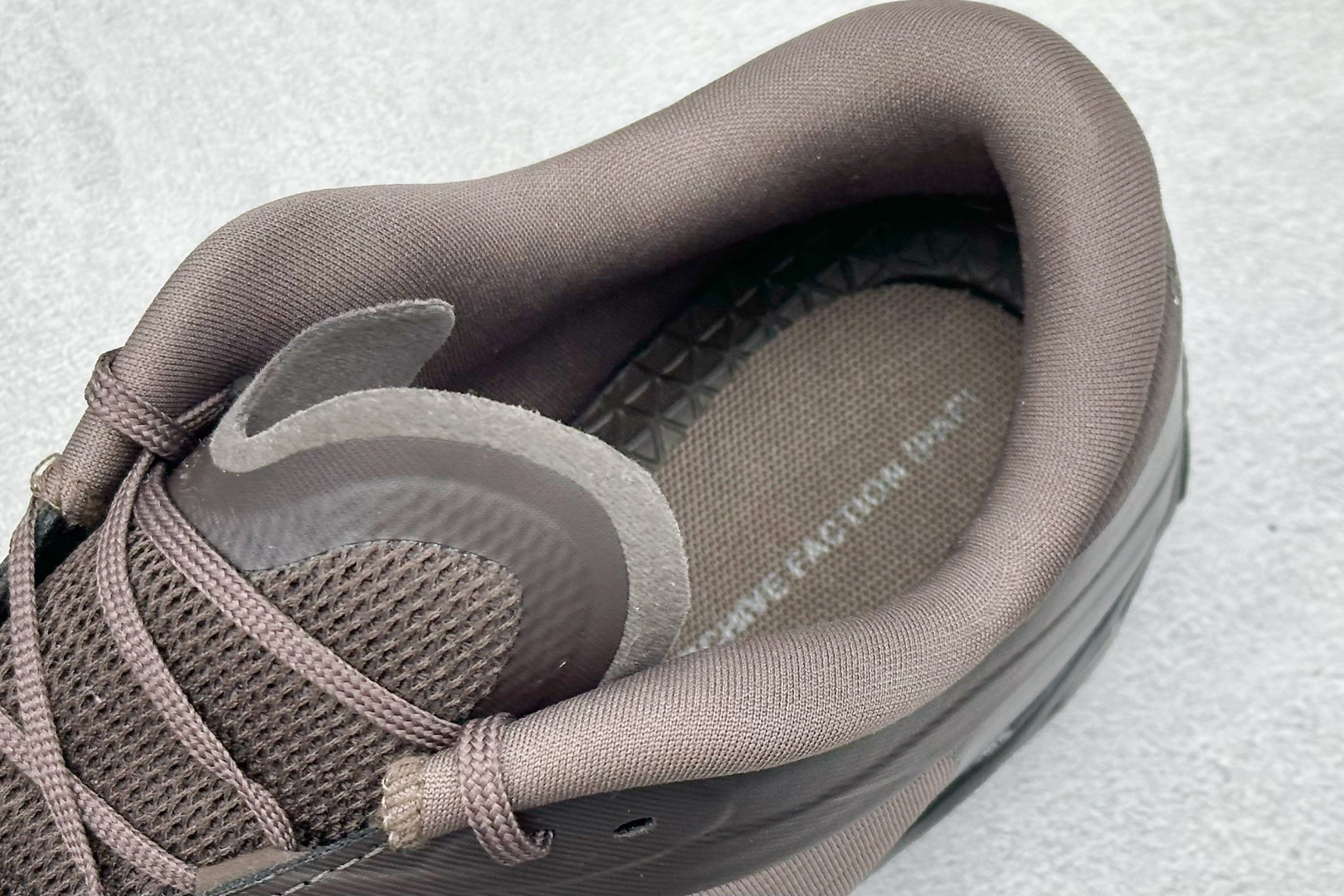 240 GX版PO ARCHIVE FACTION (PAF) x On昂跑 Cloudventure Peak 舒适百搭耐磨 低帮 休闲跑步鞋 3ME3065