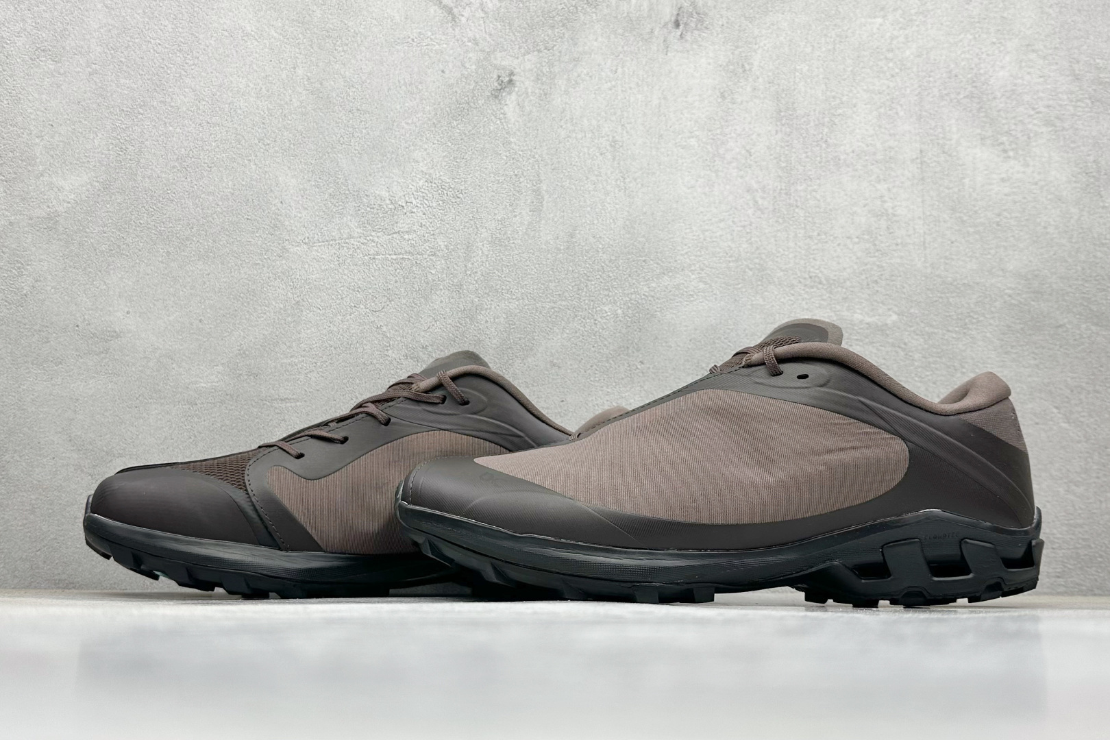 240 GX版PO ARCHIVE FACTION (PAF) x On昂跑 Cloudventure Peak 舒适百搭耐磨 低帮 休闲跑步鞋 3ME3065