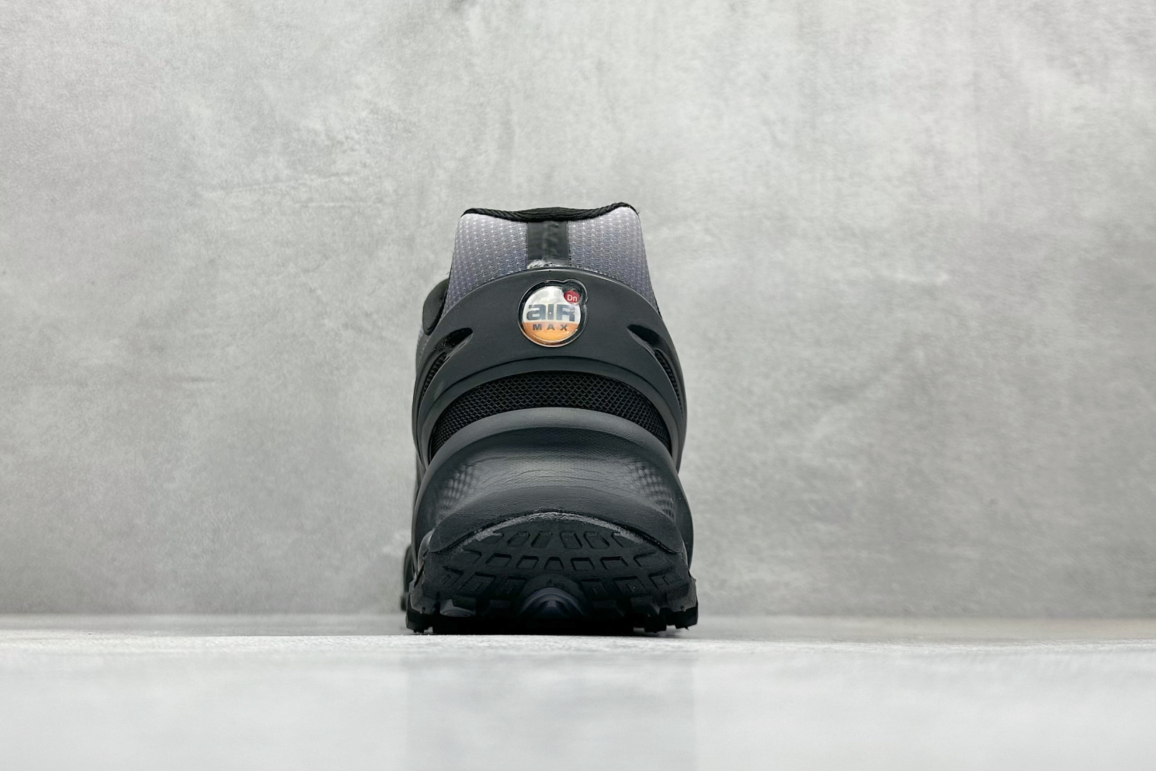 YH版 Nk Air Dn8 耐克运动舒适减震气垫跑步鞋 IB8869-200