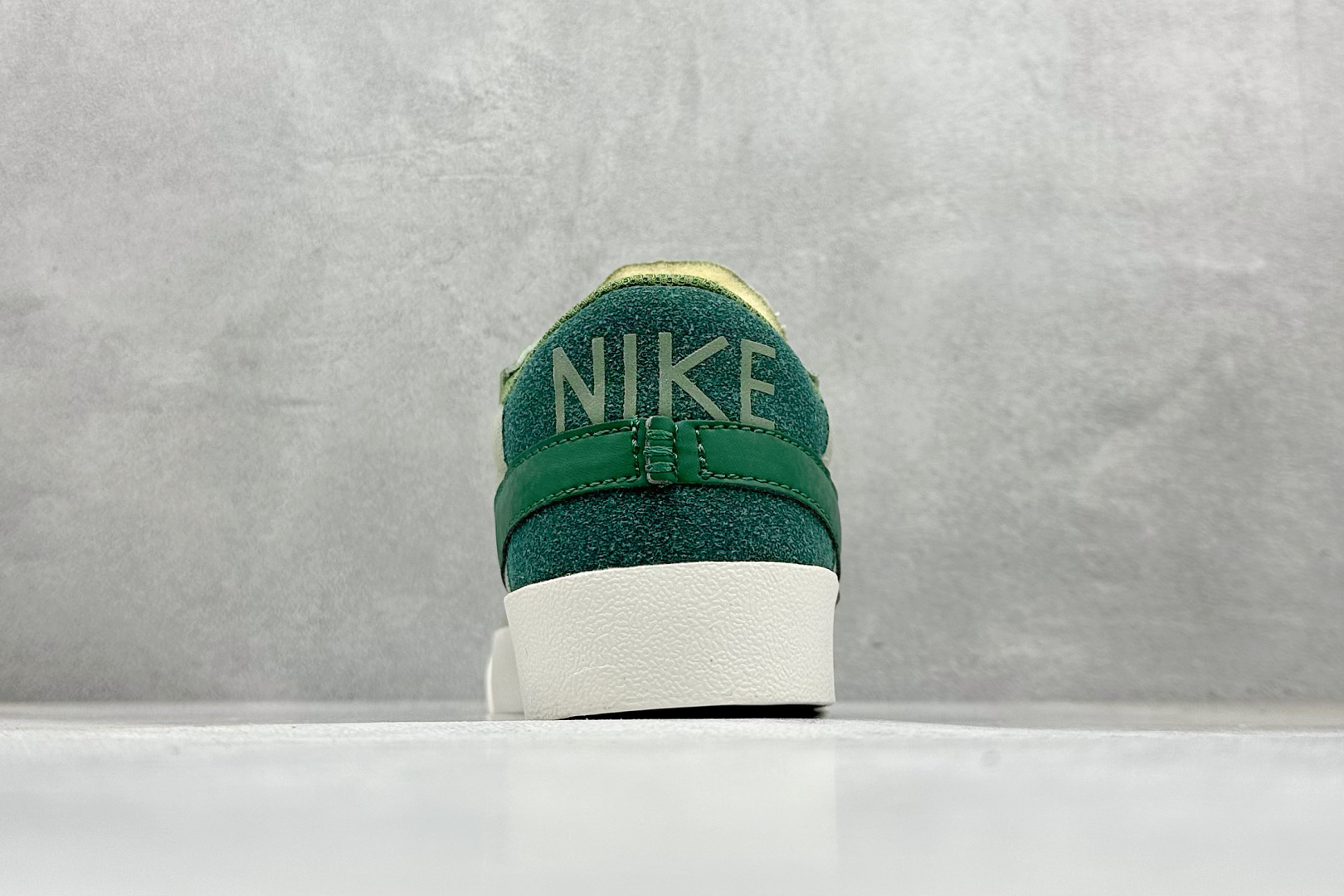 PG版Nike Blazer low 77 JUMBO 开括者大勾低帮休闲板鞋 FJ5468-386