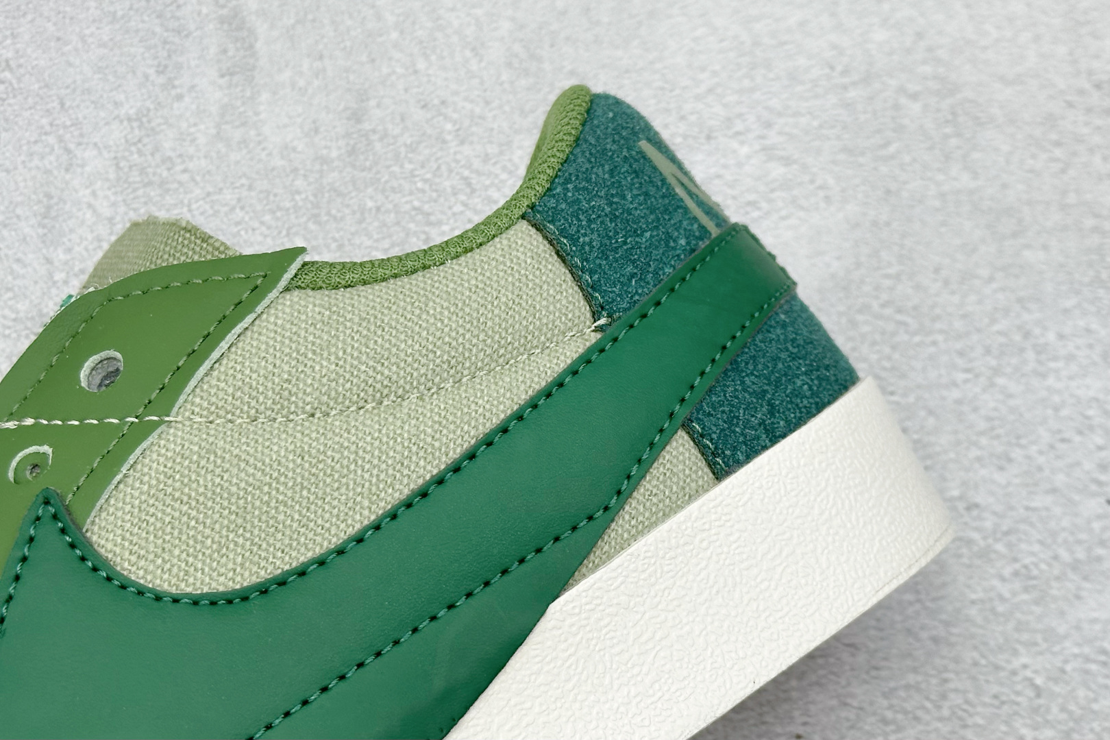 PG版Nike Blazer low 77 JUMBO 开括者大勾低帮休闲板鞋 FJ5468-386