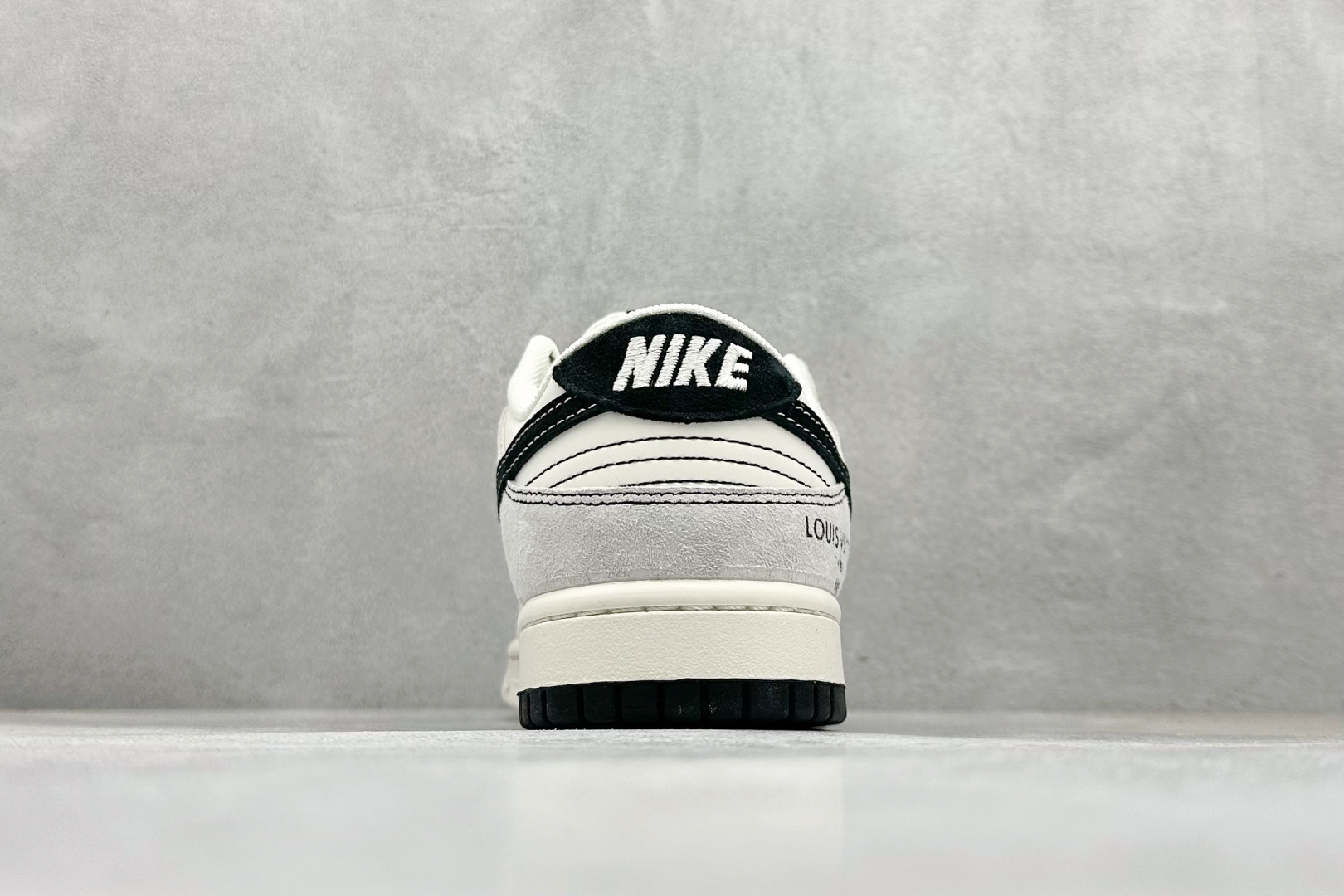 XC版Nike SB Dunk Low LV联名 涂鸦双拼 周年高端定制 低帮休闲板鞋 CX5050-Y01
