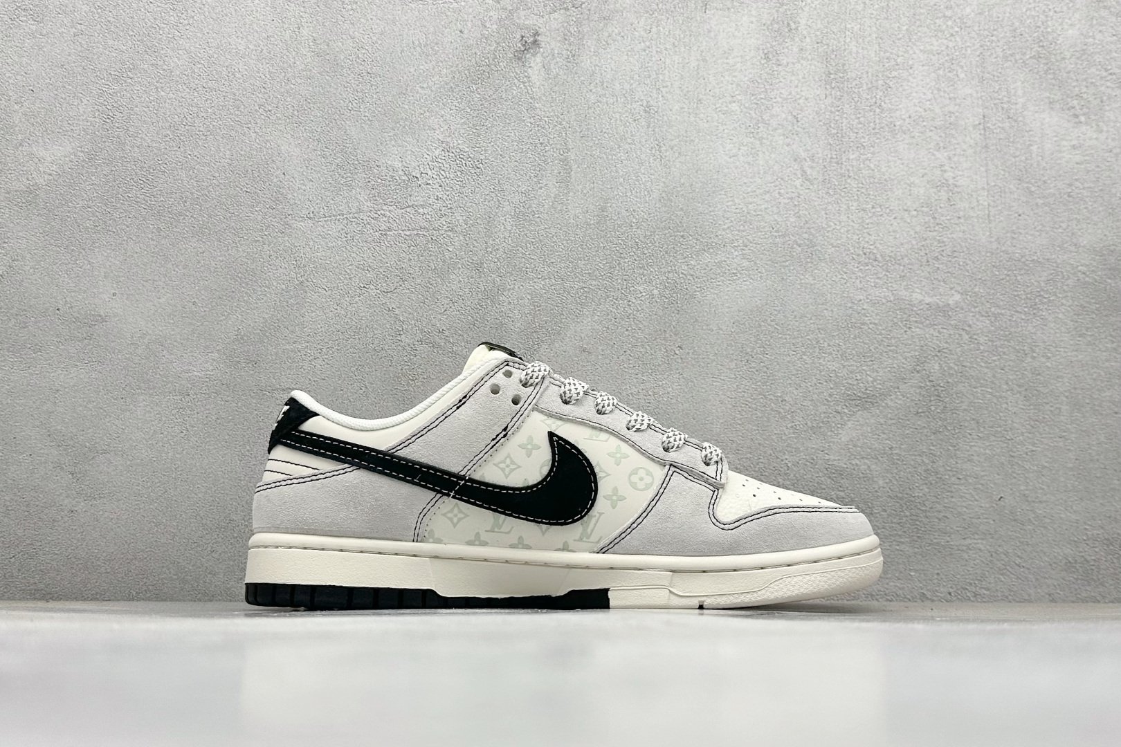 XC版Nike SB Dunk Low LV联名 涂鸦双拼 周年高端定制 低帮休闲板鞋 CX5050-Y01