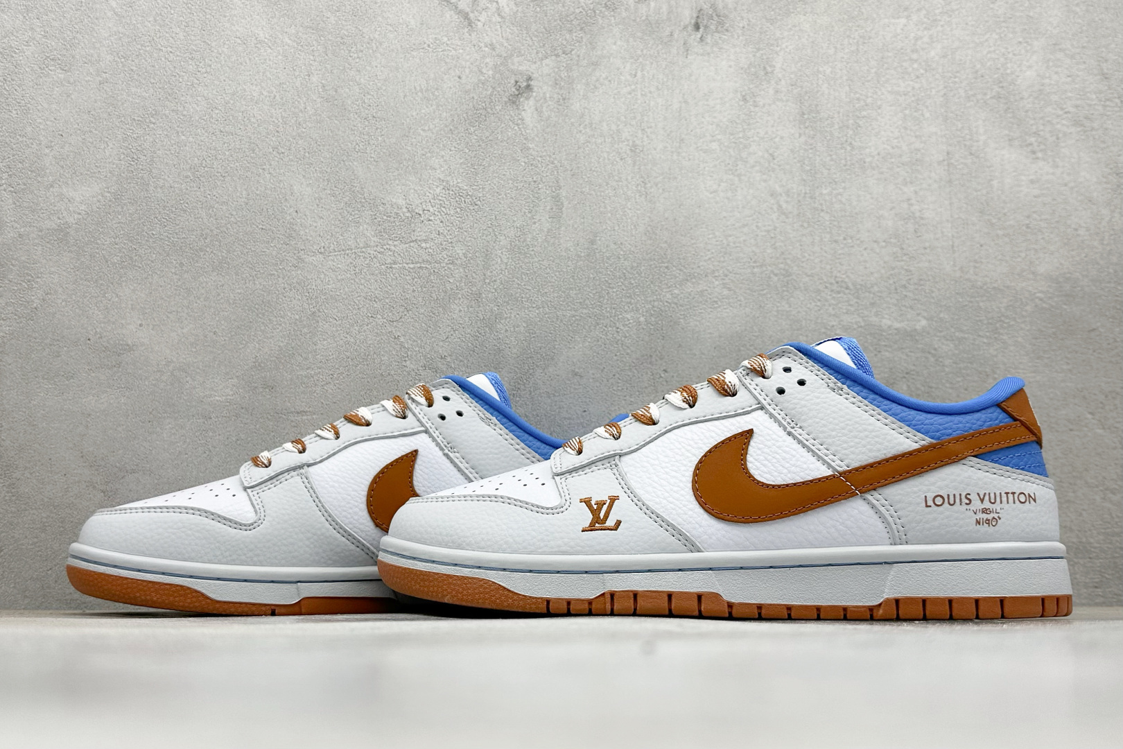 SC版Nike SB Dunk Low LV联名 白灰棕蓝 周年高端定制 低帮休闲板鞋 SC0601-474