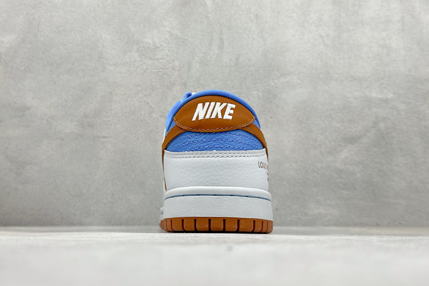 SC版Nike SB Dunk Low LV联名 白灰棕蓝 周年高端定制 低帮休闲板鞋 SC0601-474