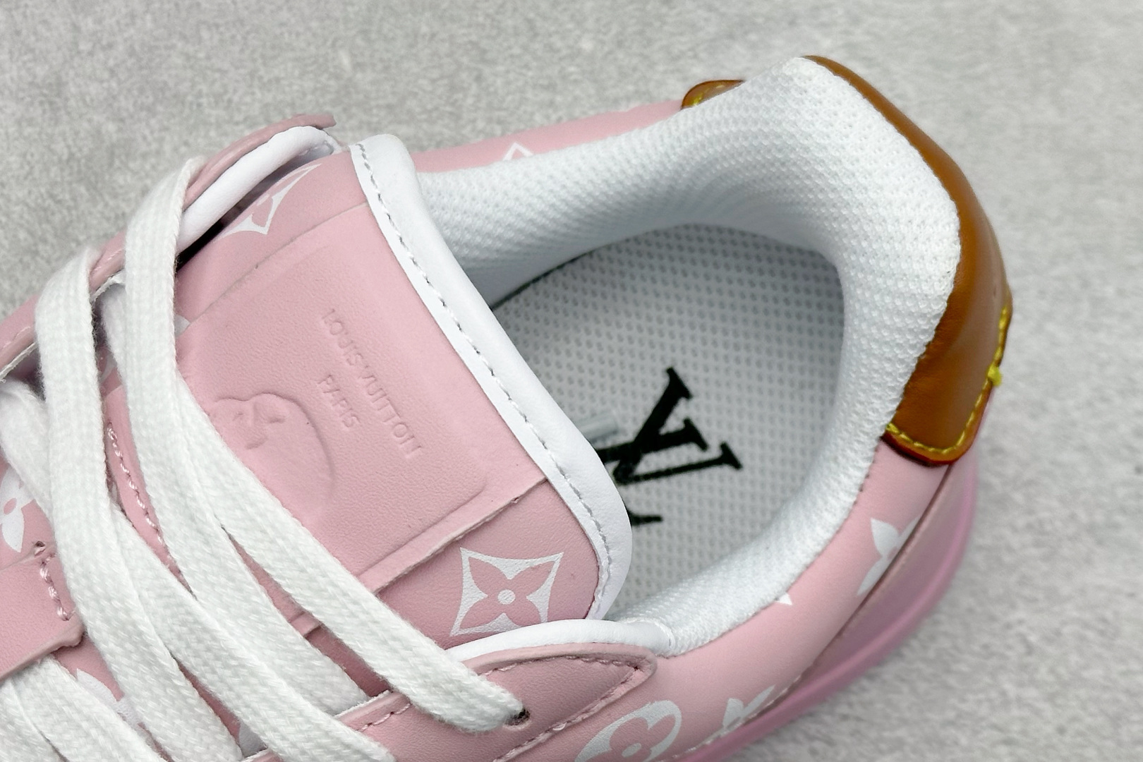 260 Louis Vuitton LV x Nigo联名款 Buttersoft FW25 最新款阿甘休闲运动面包鞋-Chinese UA Cheap High Quatity Brand Clothes Bags handbags Sneakers wholesale wholesaler seller from China Factory suppliers Fashion Clothing Shoes best Quality Beautiful Price 260 Louis Vuitton LV x Nigo联名款 Buttersoft FW25 最新款阿甘休闲运动面包鞋