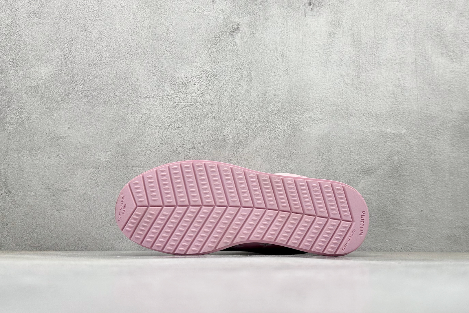 260 Louis Vuitton LV x Nigo联名款 Buttersoft FW25 最新款阿甘休闲运动面包鞋-Chinese UA Cheap High Quatity Brand Clothes Bags handbags Sneakers wholesale wholesaler seller from China Factory suppliers Fashion Clothing Shoes best Quality Beautiful Price 260 Louis Vuitton LV x Nigo联名款 Buttersoft FW25 最新款阿甘休闲运动面包鞋