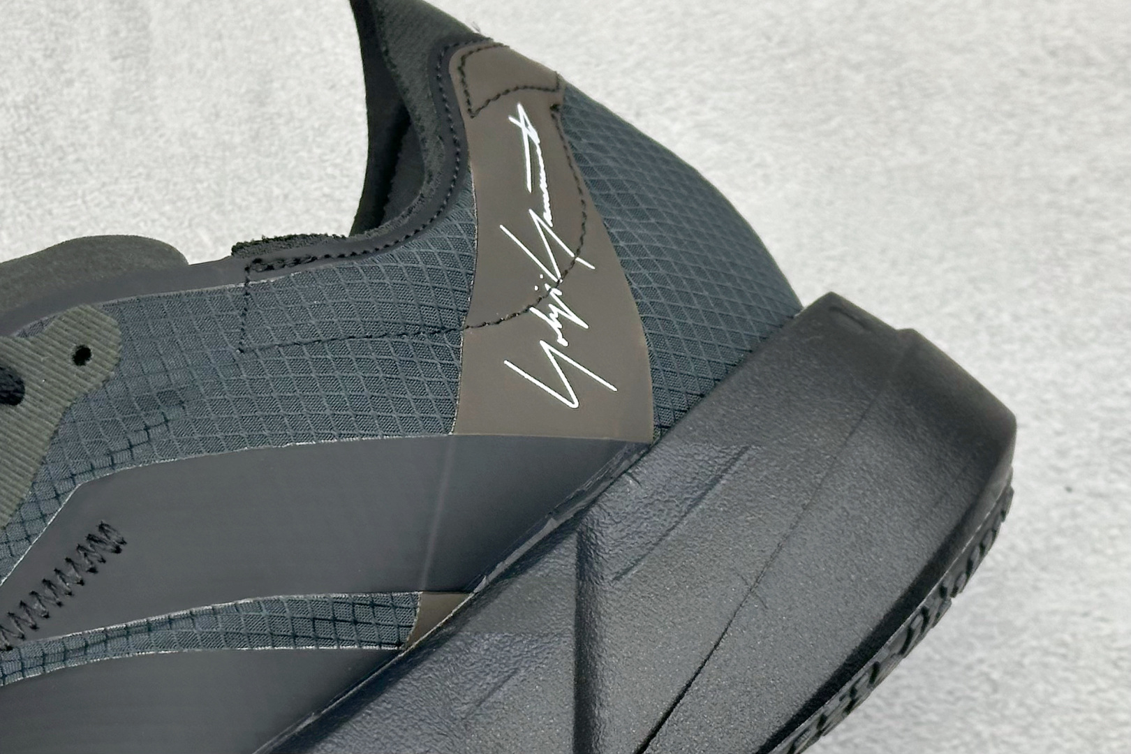 Adidas Y-3 Adios PRO 4M 阿迪超轻透气缓震跑鞋 JR6655-Top High Quatity Cheap Sneakers Fashion Clothing Clothes Bags handbags Shoes of all Brand wholesale With The best Quality And Beautiful Price from China Factory Chinese suppliers wholesaler seller Adidas Y-3 Adios PRO 4M 阿迪超轻透气缓震跑鞋 JR6655