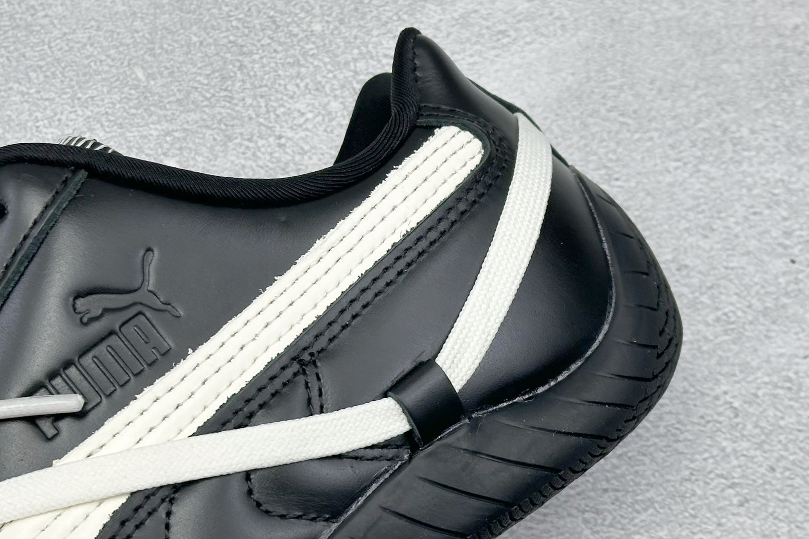 头层Rose x PUMA彪马 Speedcat 系列 联名款 赛车 德训双鞋带 绑带休闲运动低帮板鞋 404391-01