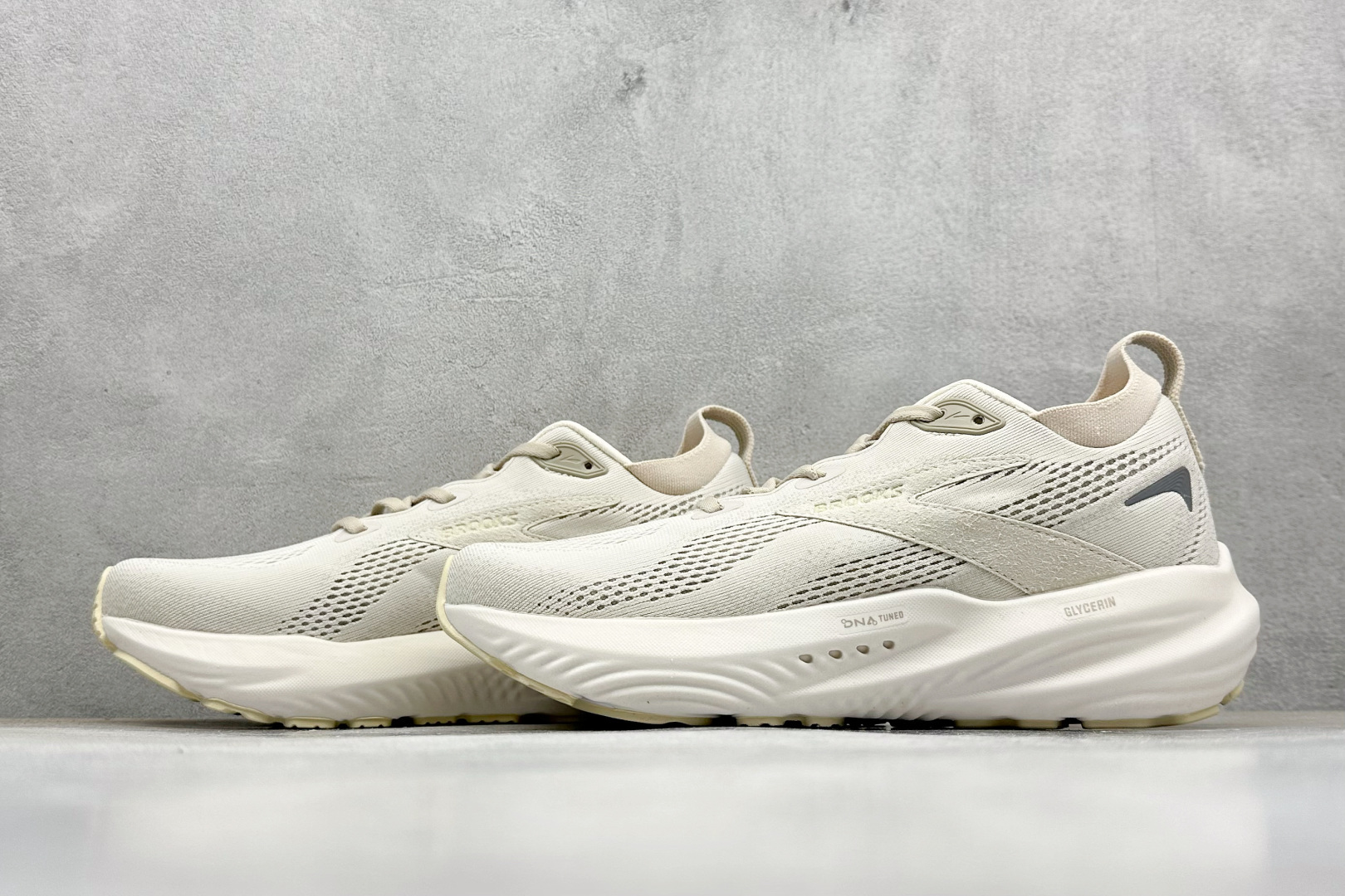 190 Z版Brooks 布鲁克斯 Glycerin 22 超弹轻盈跑步鞋 110445 1D 252