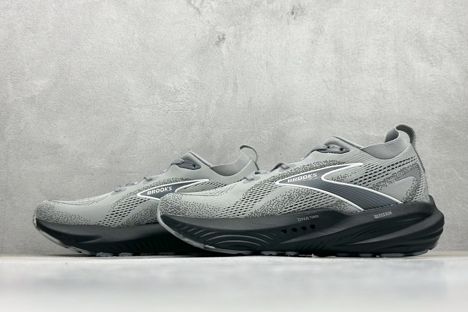 190 Z版Brooks 布鲁克斯 Glycerin 22 超弹轻盈跑步鞋 110445 1D 078-Chinese UA Cheap High Quatity Brand Clothes Bags handbags Sneakers wholesale wholesaler seller from China Factory suppliers Fashion Clothing Shoes best Quality Beautiful Price 190 Z版Brooks 布鲁克斯 Glycerin 22 超弹轻盈跑步鞋 110445 1D 078