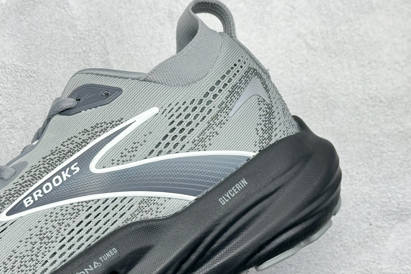 190 Z版Brooks 布鲁克斯 Glycerin 22 超弹轻盈跑步鞋 110445 1D 078-Chinese UA Cheap High Quatity Brand Clothes Bags handbags Sneakers wholesale wholesaler seller from China Factory suppliers Fashion Clothing Shoes best Quality Beautiful Price 190 Z版Brooks 布鲁克斯 Glycerin 22 超弹轻盈跑步鞋 110445 1D 078