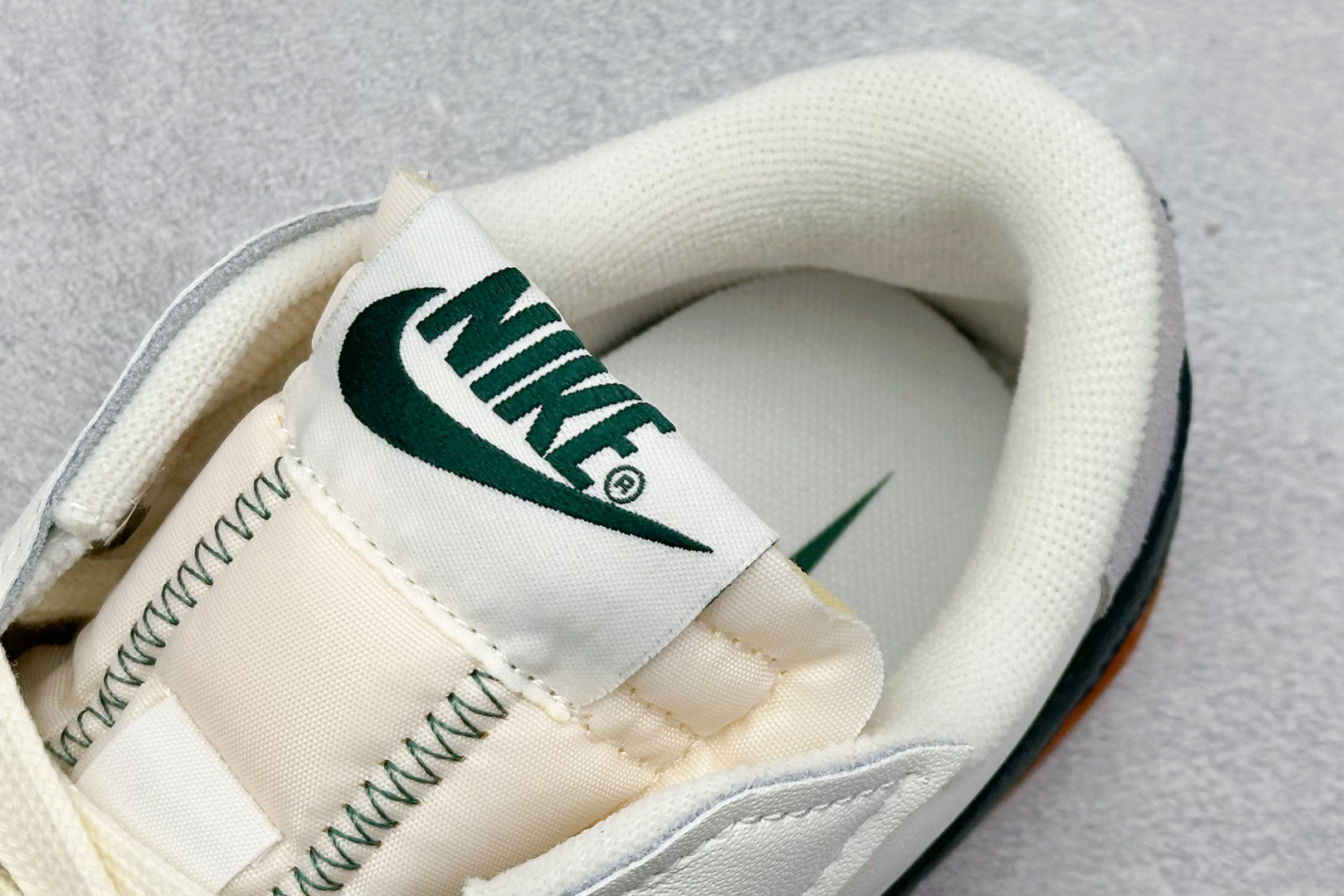 PG版Nike Blazer low 77 JUMBO 开括者大勾低帮休闲板鞋 DR9685-101