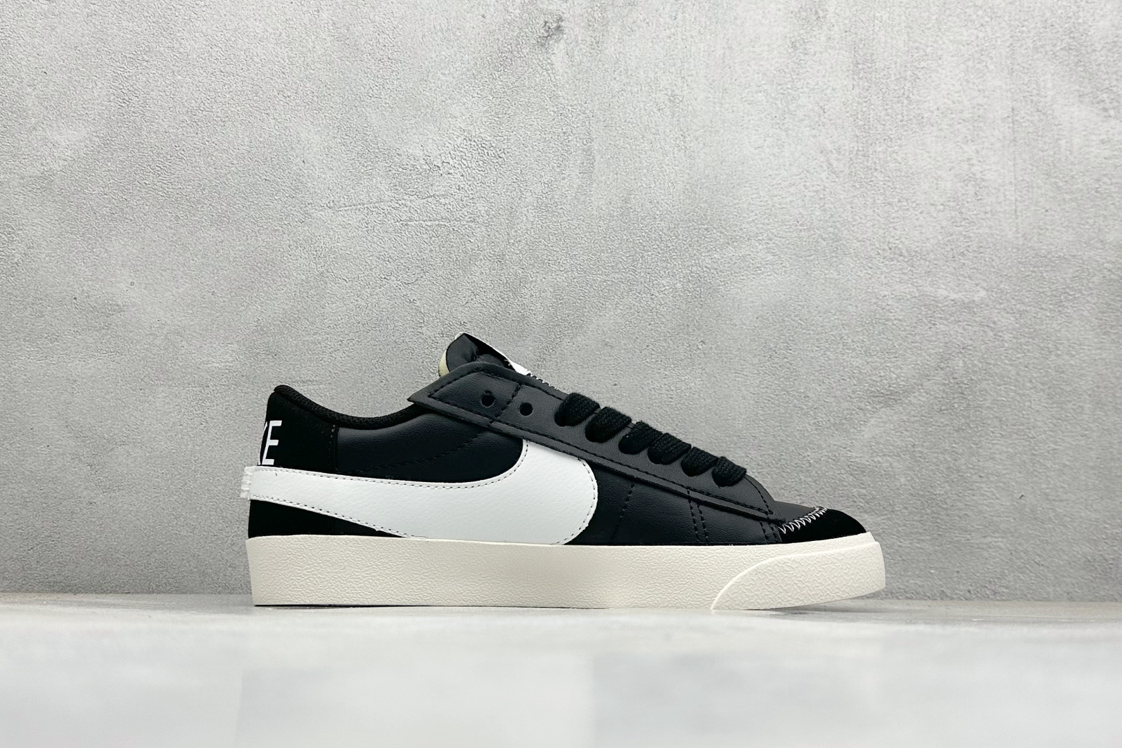 PG版Nike Blazer low 77 JUMBO 开括者大勾低帮休闲板鞋 FD9858-001