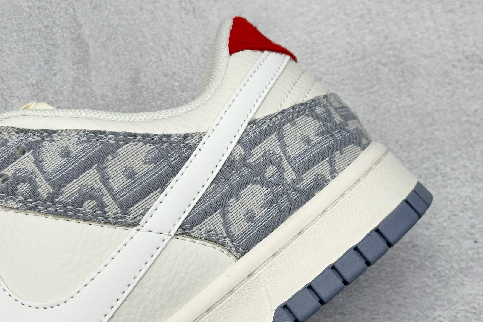 XC版Nike SB Dunk Low“迪奥灰花纹” 周年高端定制 低帮休闲板鞋 CS1688-122